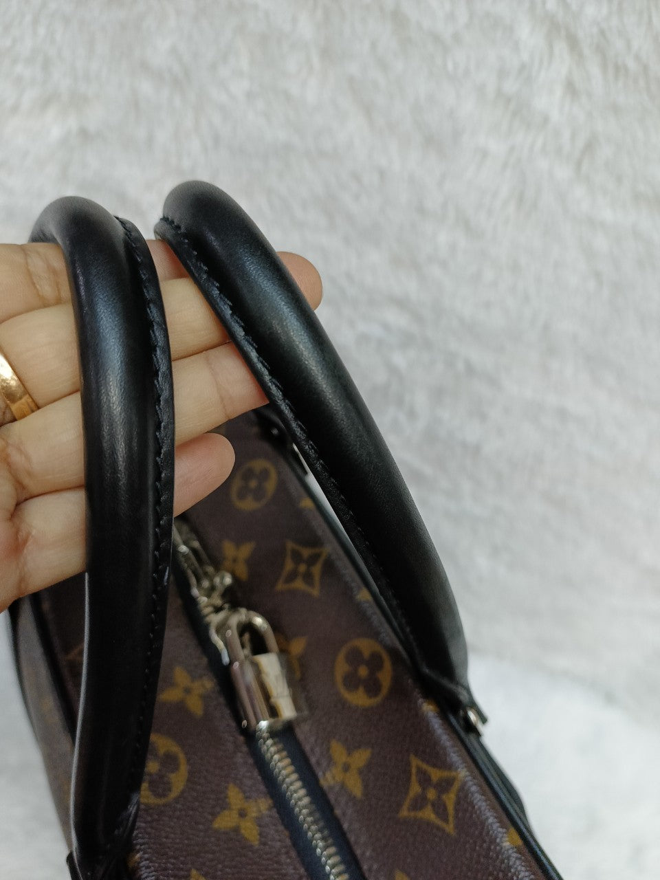 LV Porte Documents Voyage GM Monogram Macassar 2012