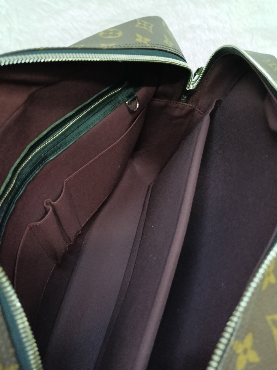 LV Porte Documents Voyage GM Monogram Macassar 2012