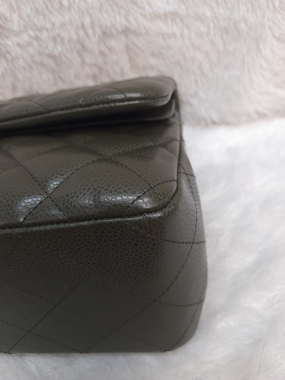 Chanel Jumbo Caviar Olive GHW DF #21. Size 30x19,5x10cm