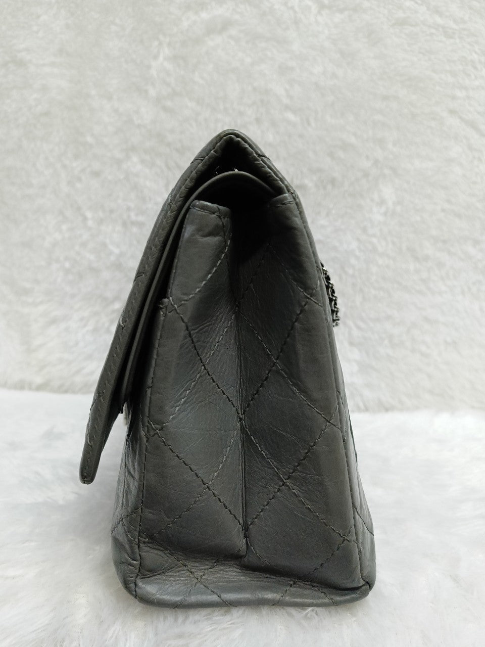 Chanel Jumbo Reissue Calfskin Grey RHW #12. Size 30x17x10cm