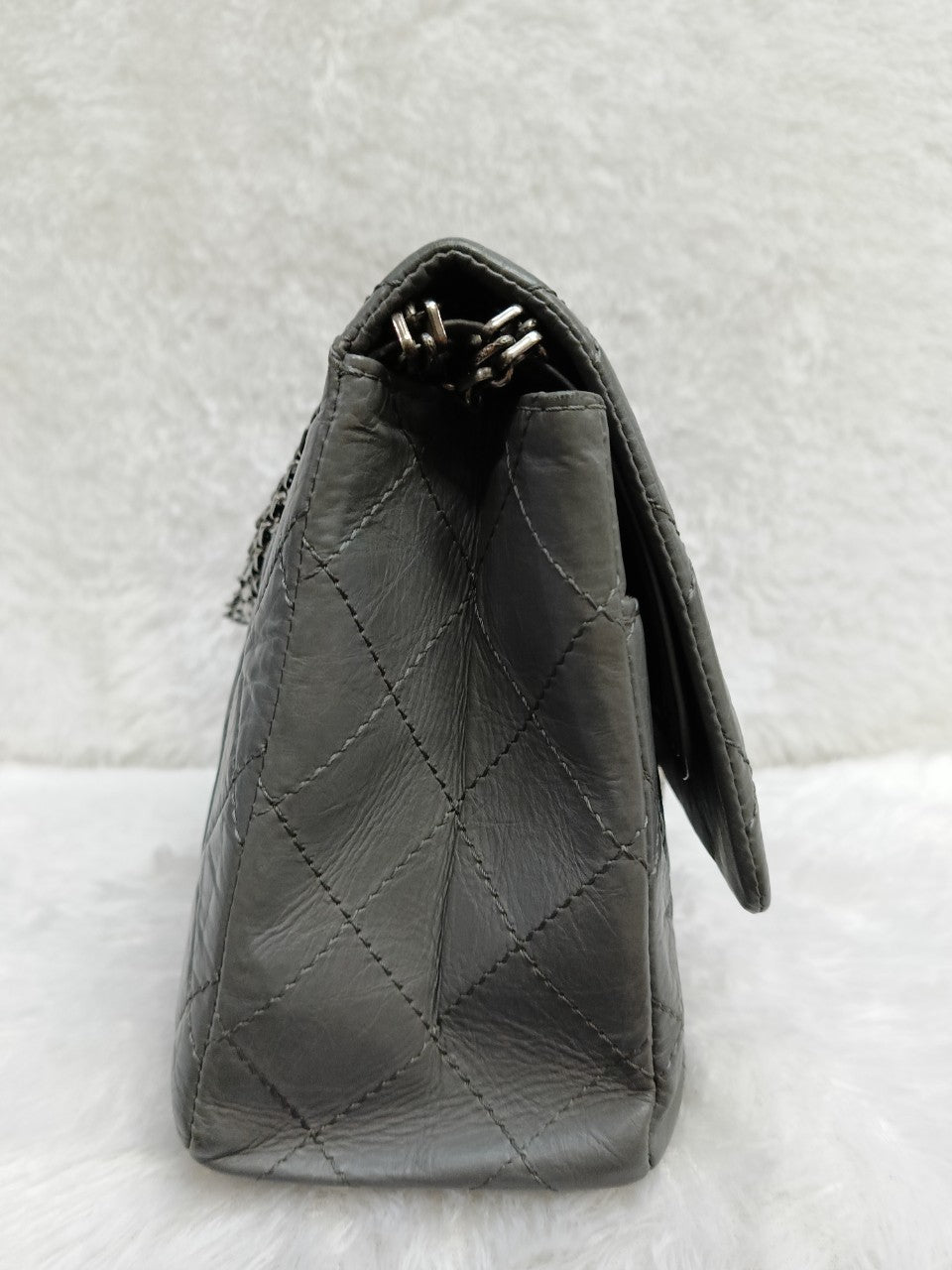 Chanel Jumbo Reissue Calfskin Grey RHW #12. Size 30x17x10cm