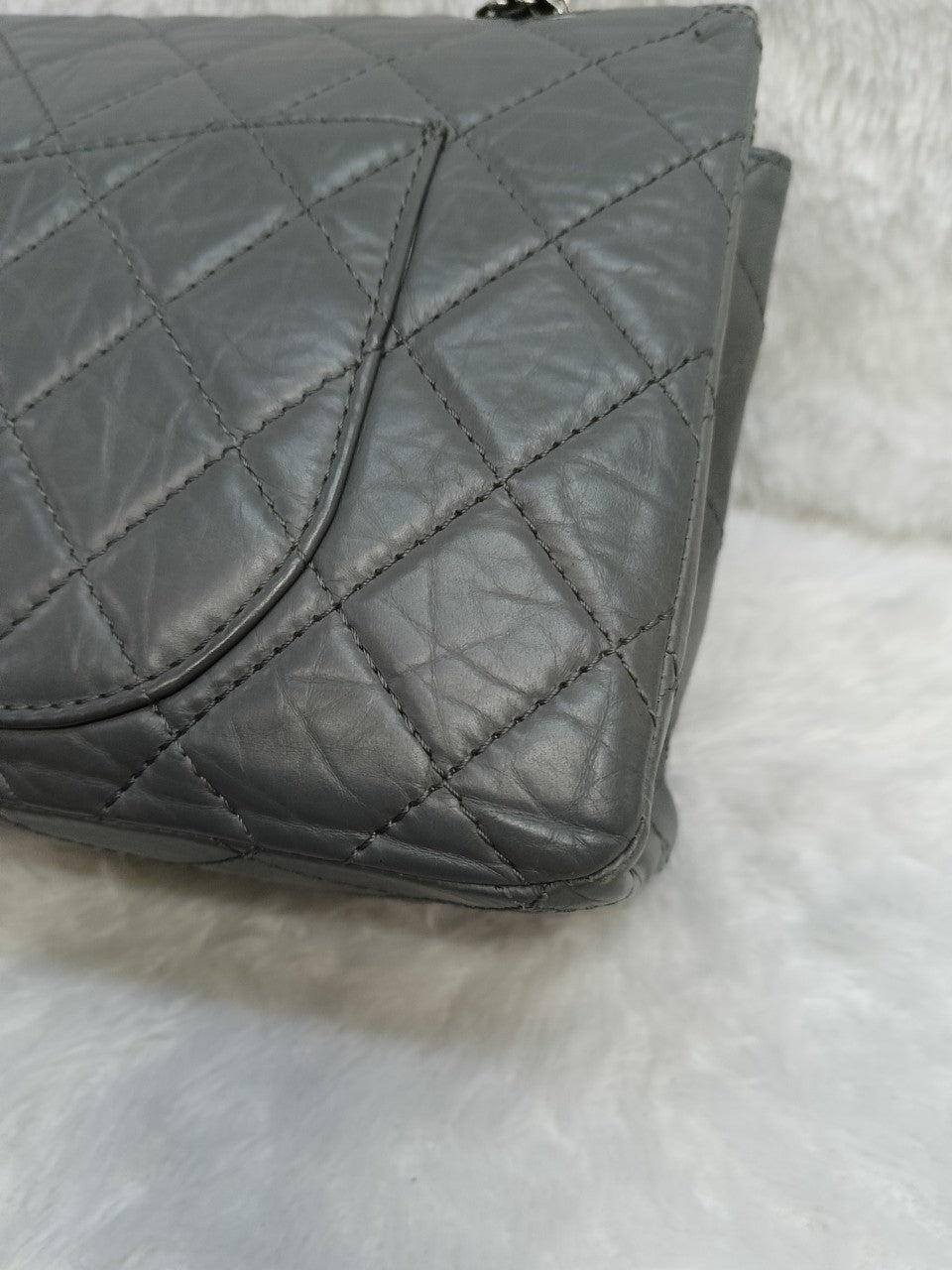 Chanel Jumbo Reissue Calfskin Grey RHW #12. Size 30x17x10cm