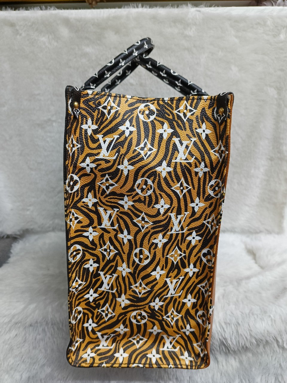 Lv Mono Jungle 2019