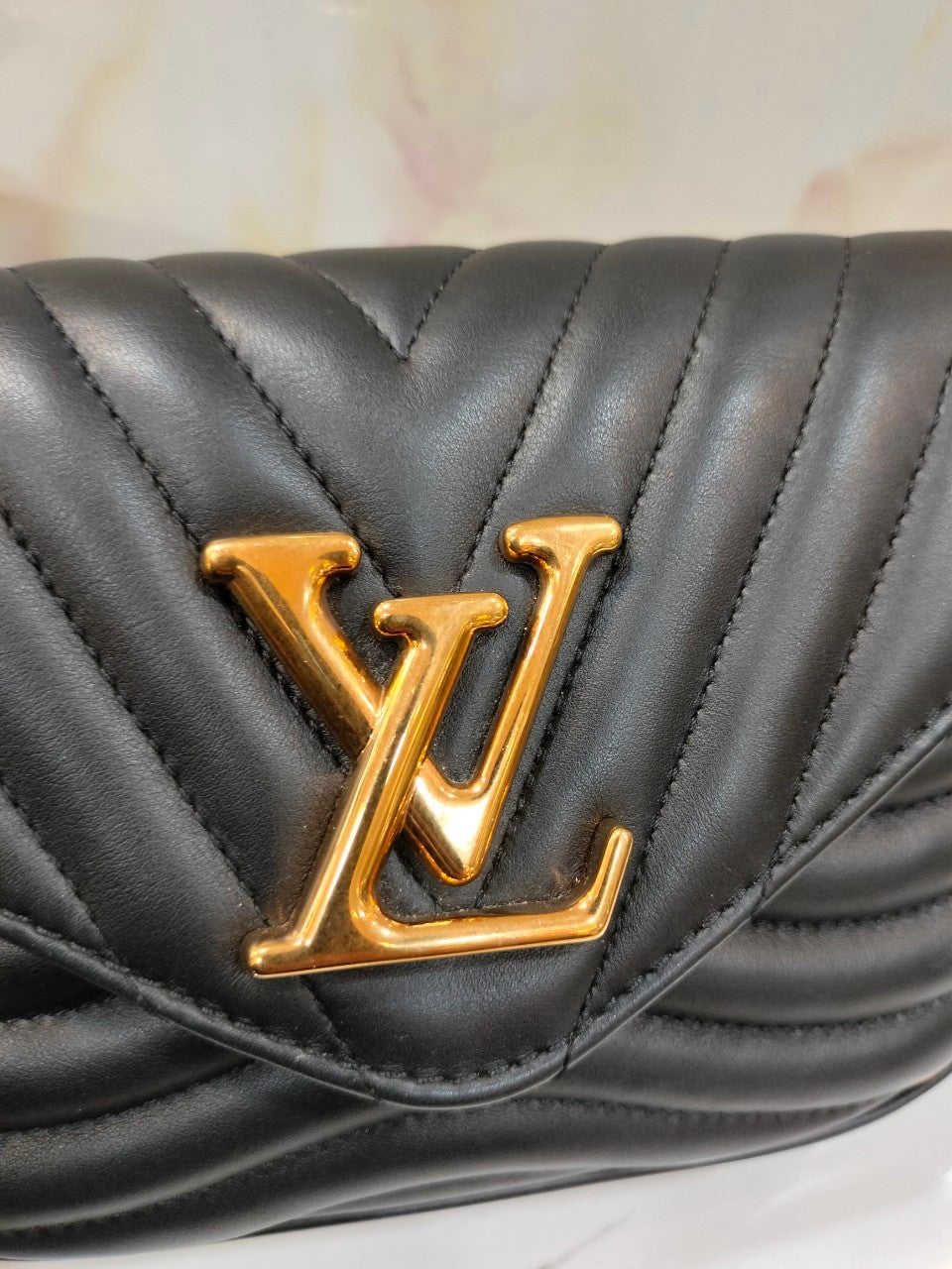LV Multi Pochette New Wave Noir GHW 2022