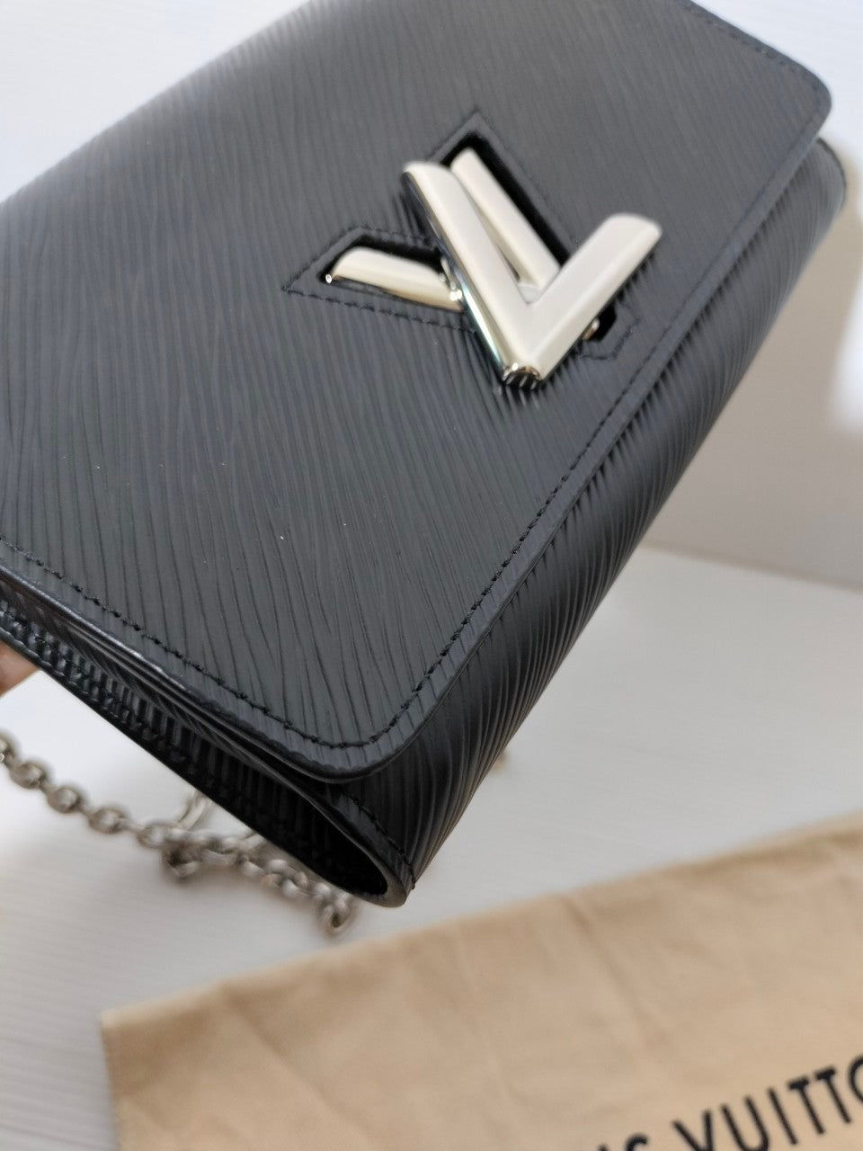 Lv Portefeuille Twist Chain Epi Noir 2019
