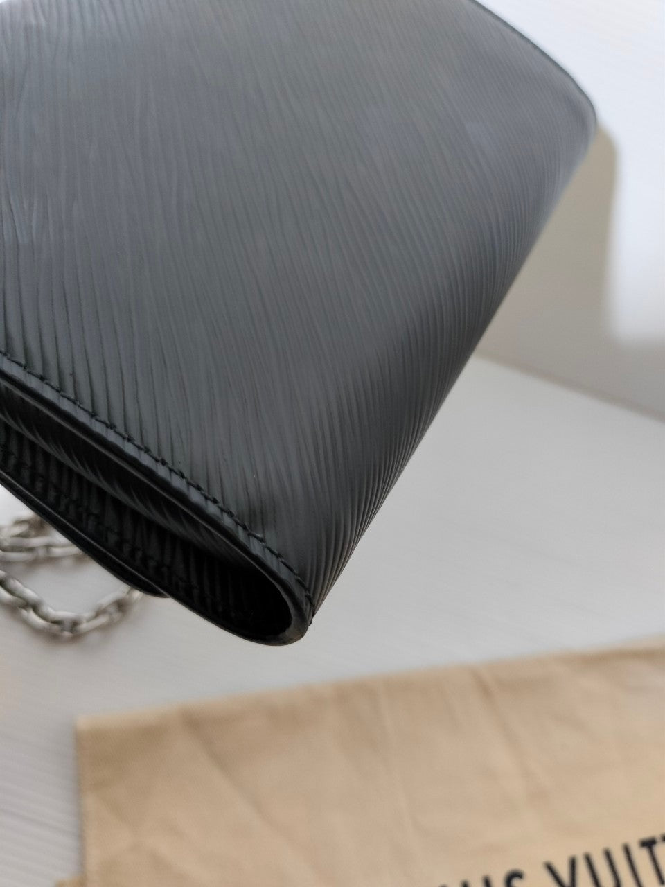 Lv Portefeuille Twist Chain Epi Noir 2019