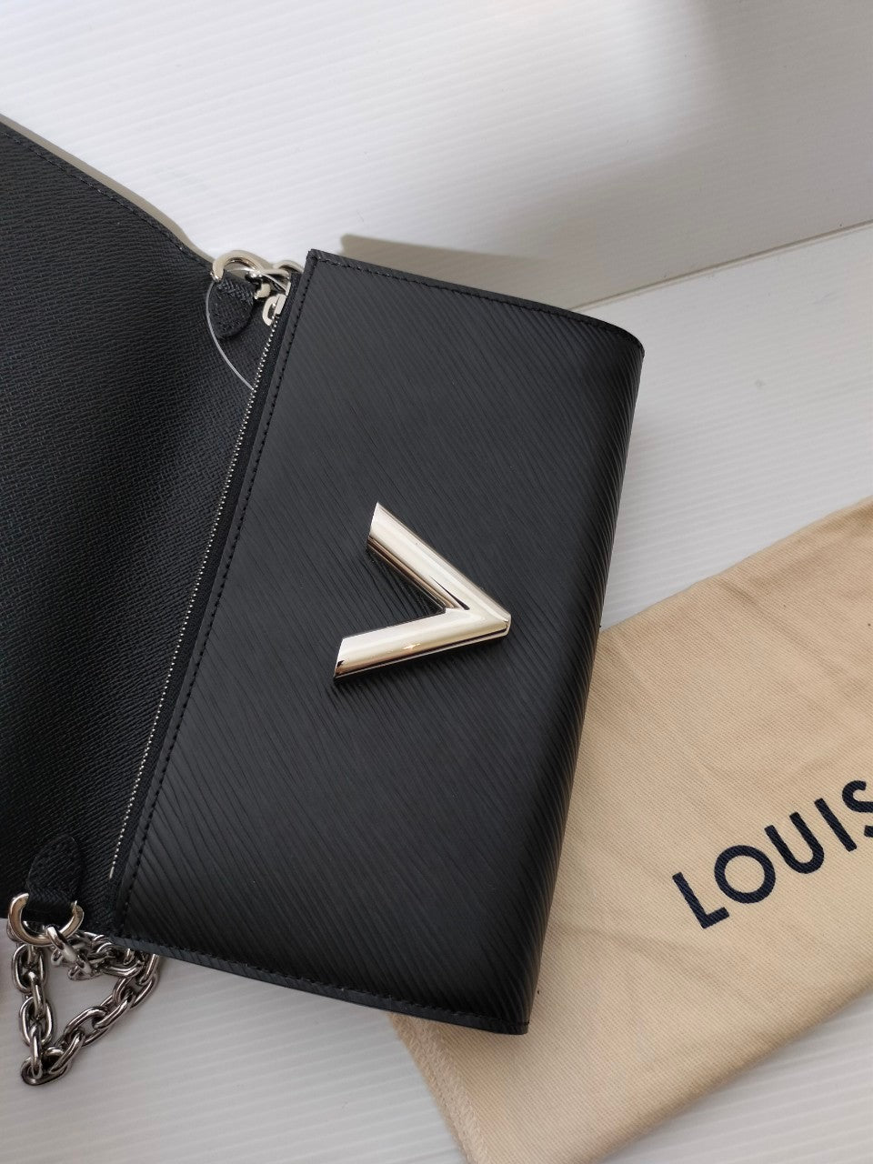 Lv Portefeuille Twist Chain Epi Noir 2019