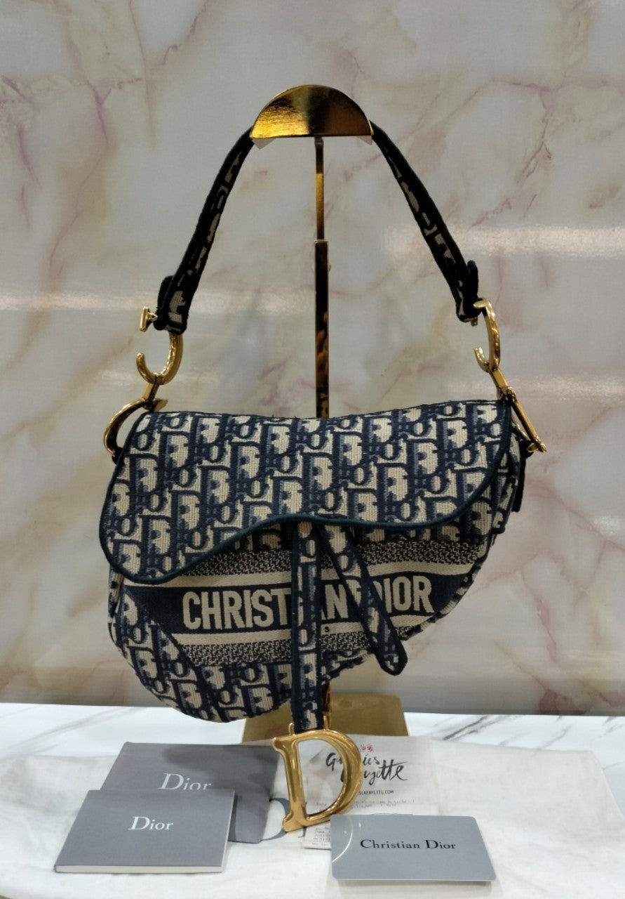 Dior Saddle Medium Oblique Embroidery Navy GHW 2020