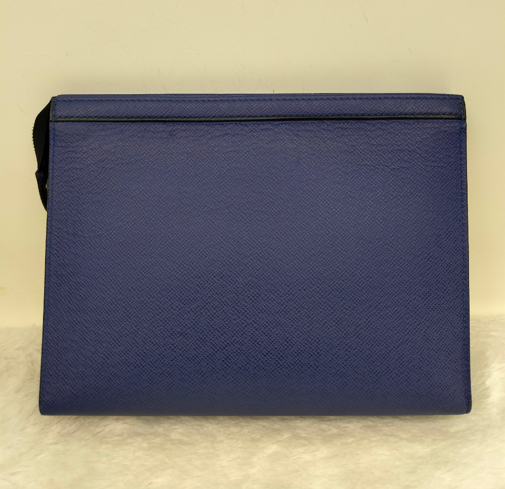 LV Pochette Voyage Taiga Blue Cobalt 2019