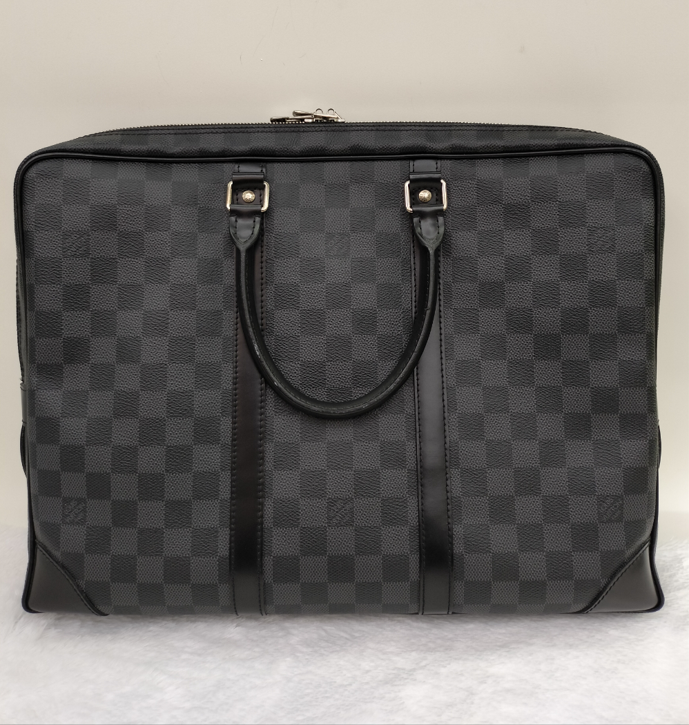 LV PDV Graphite 2016