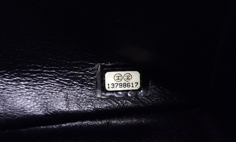 Chanel Maxi Caviar Black SHW SF #13