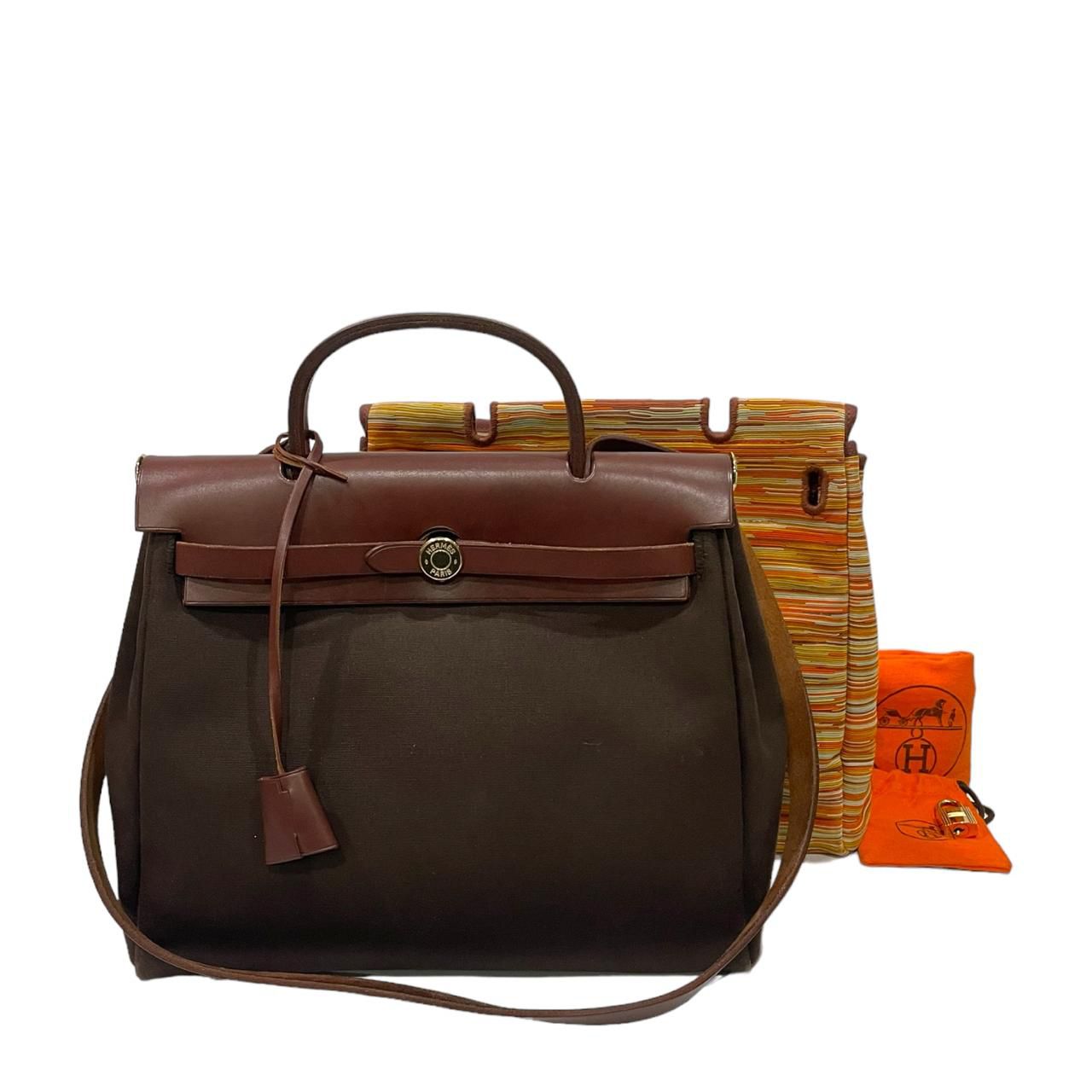 Herbag 31 PM
2 pcs Brown & vibratto
GHW #F
Comes