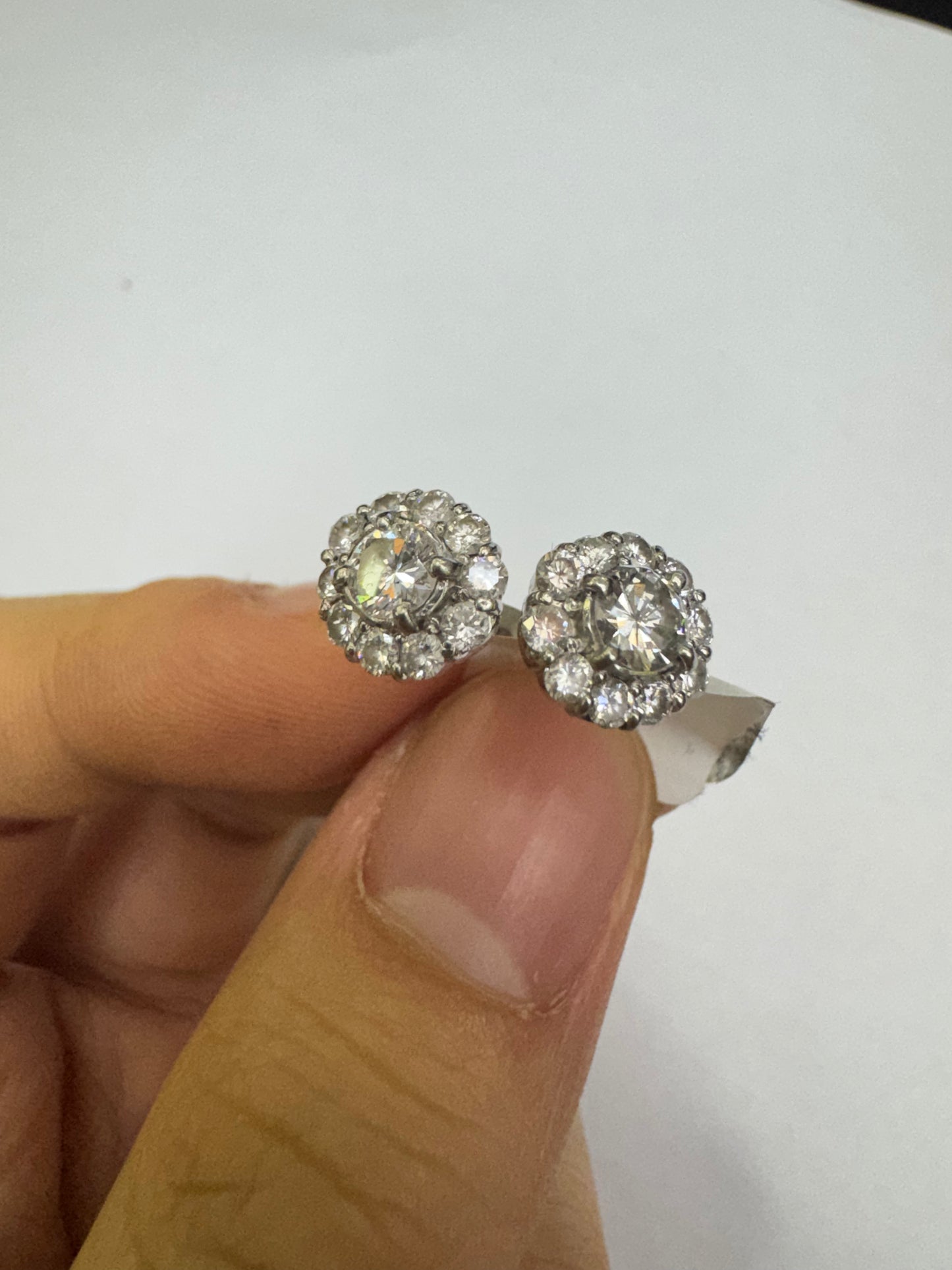 16. Diamond earing