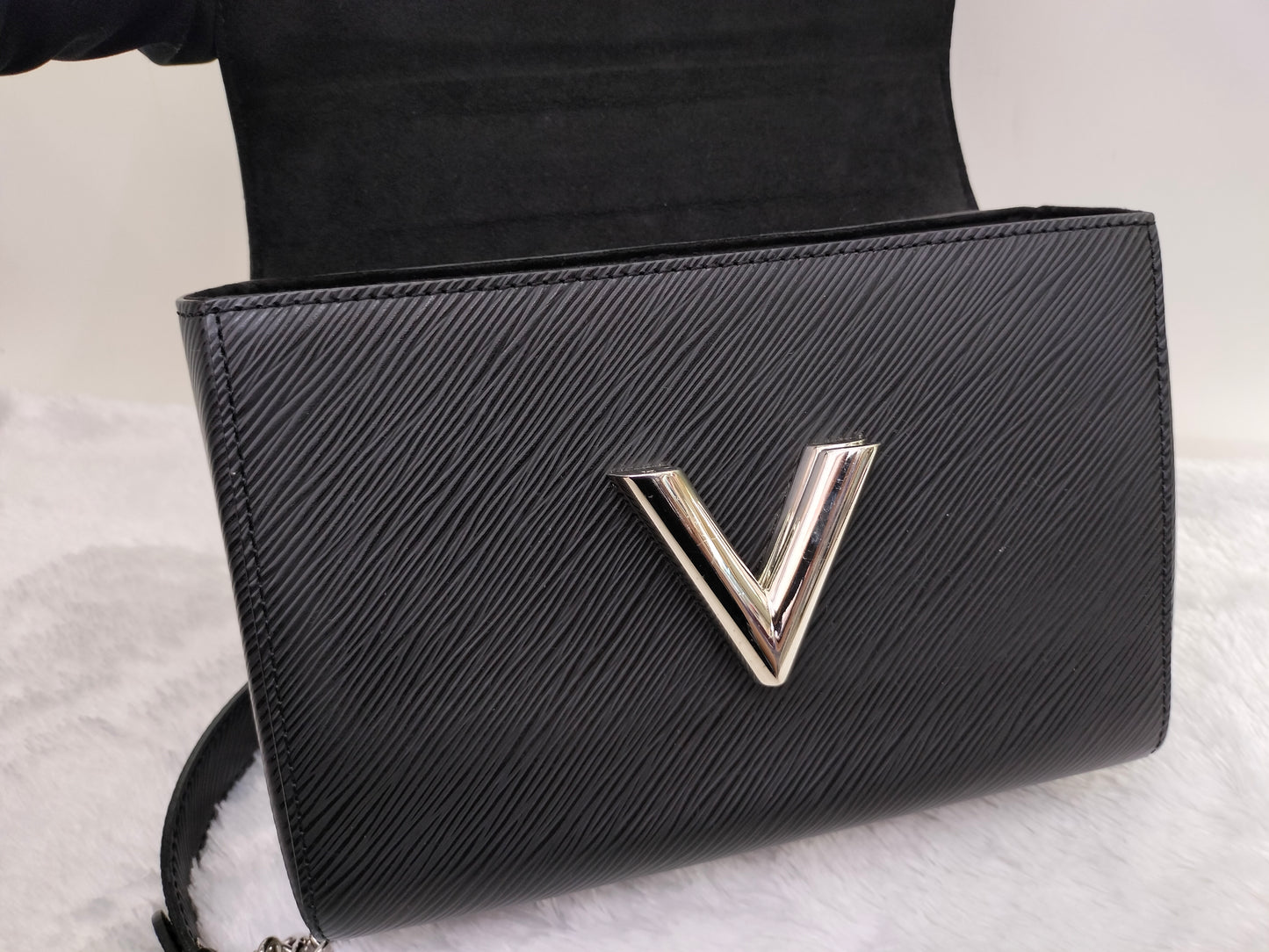 LV Twist MM Epi Noir 2018