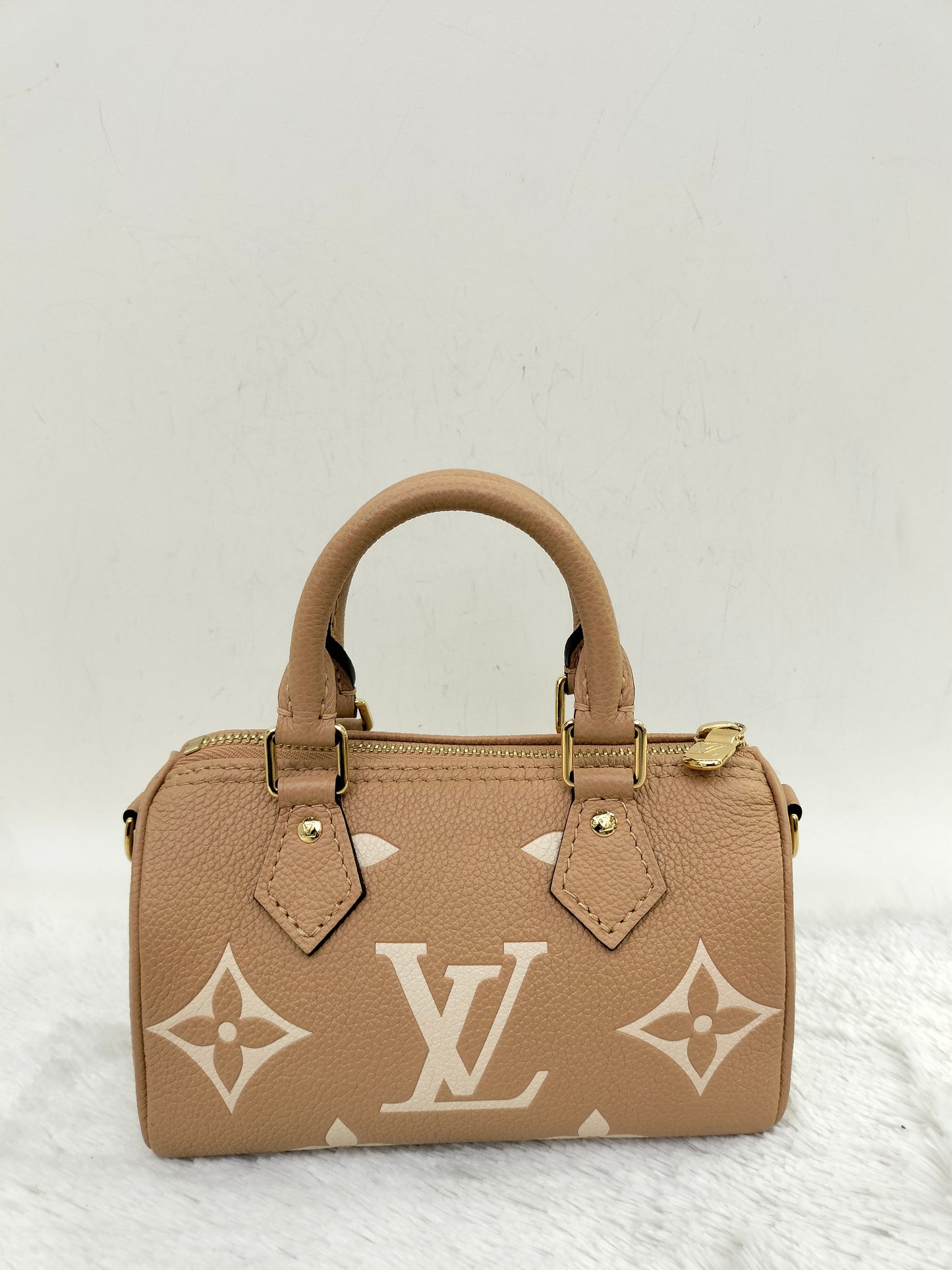 LV Nano Speedy Monogram Empreinte Arizona Creme (CHIP)