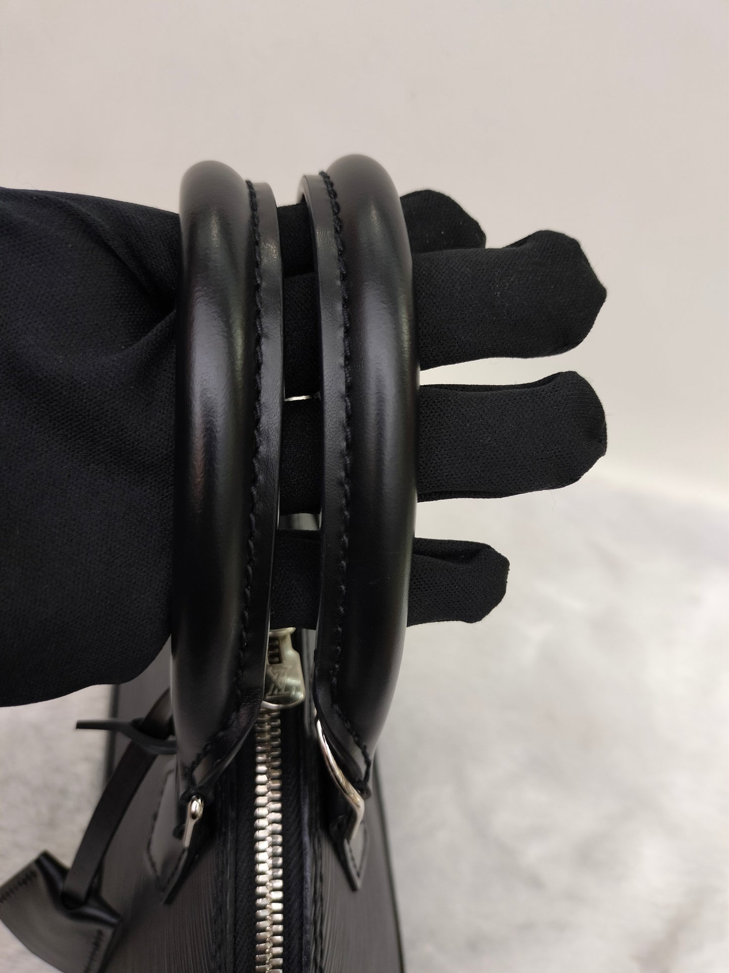 LV Alma BB Epi Noir 2020