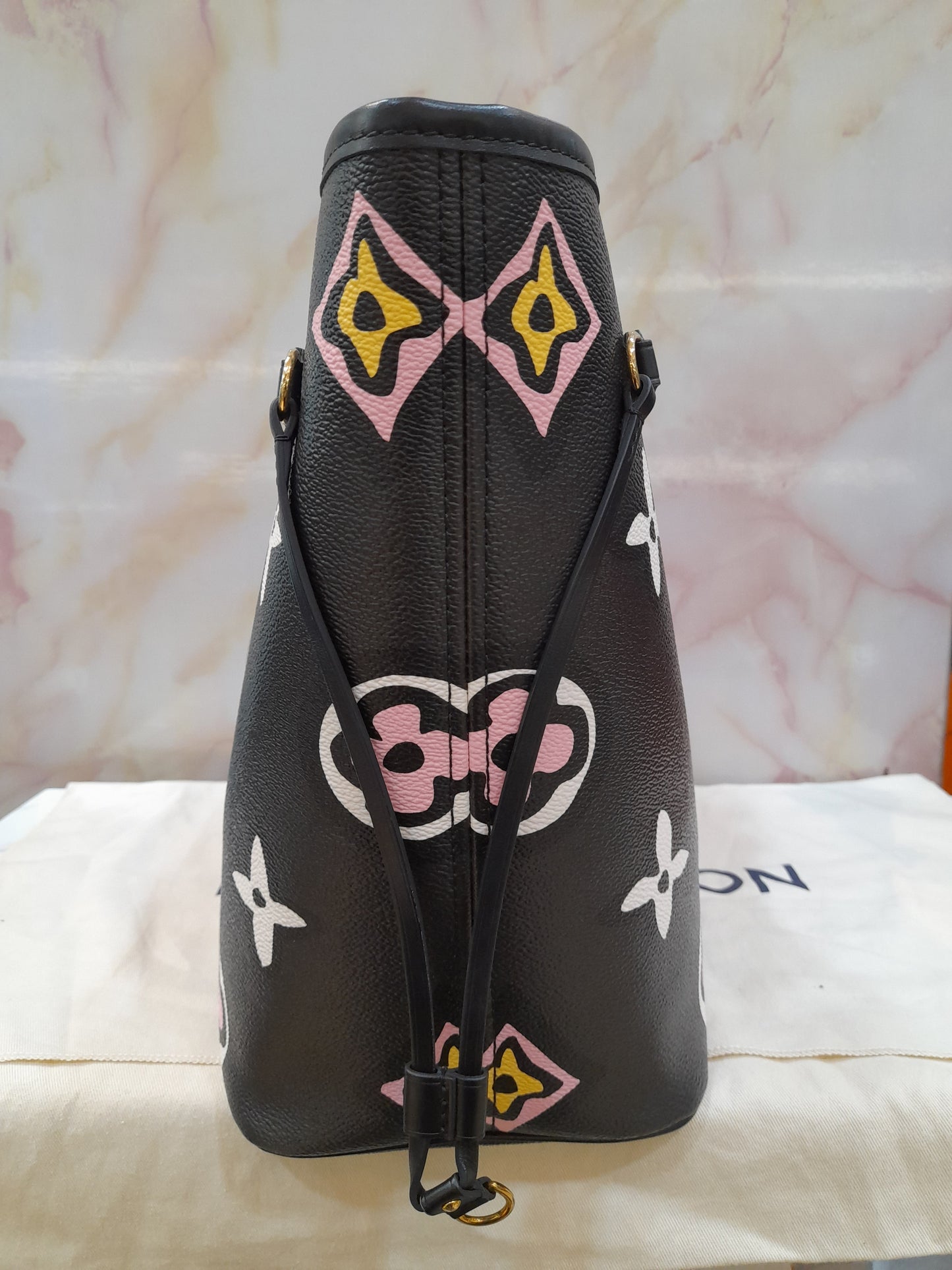 Lv Neverfull MM Wild Noir 2022 chip. Size 31x28x14cm
