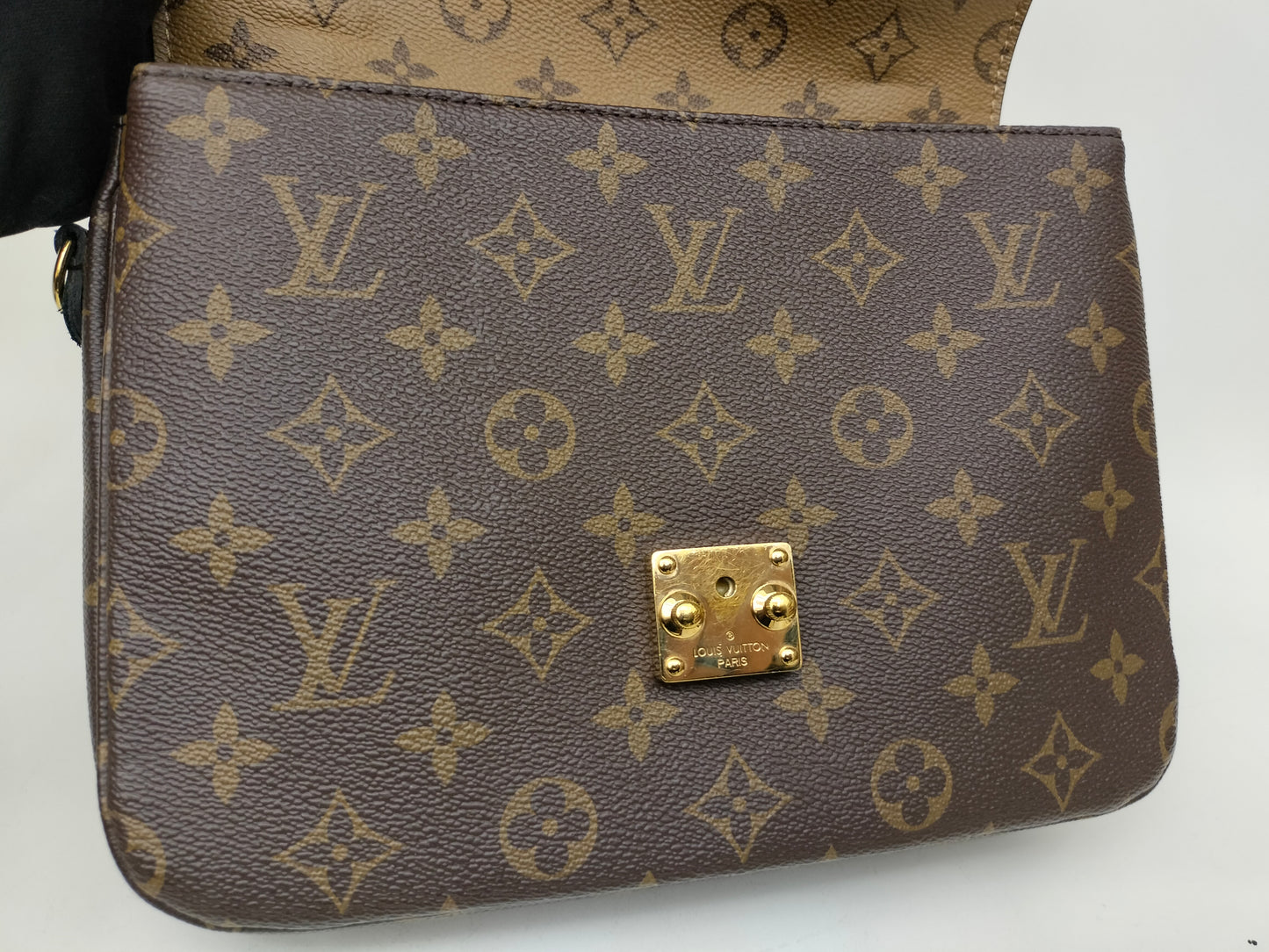LV Metis Reverse 2020