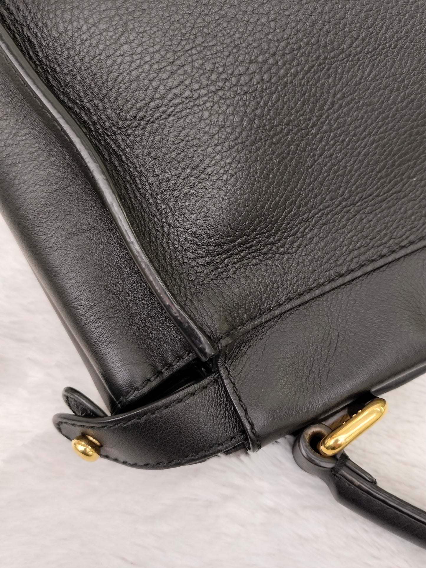 Fendi Peekaboo Reguler Black GHW