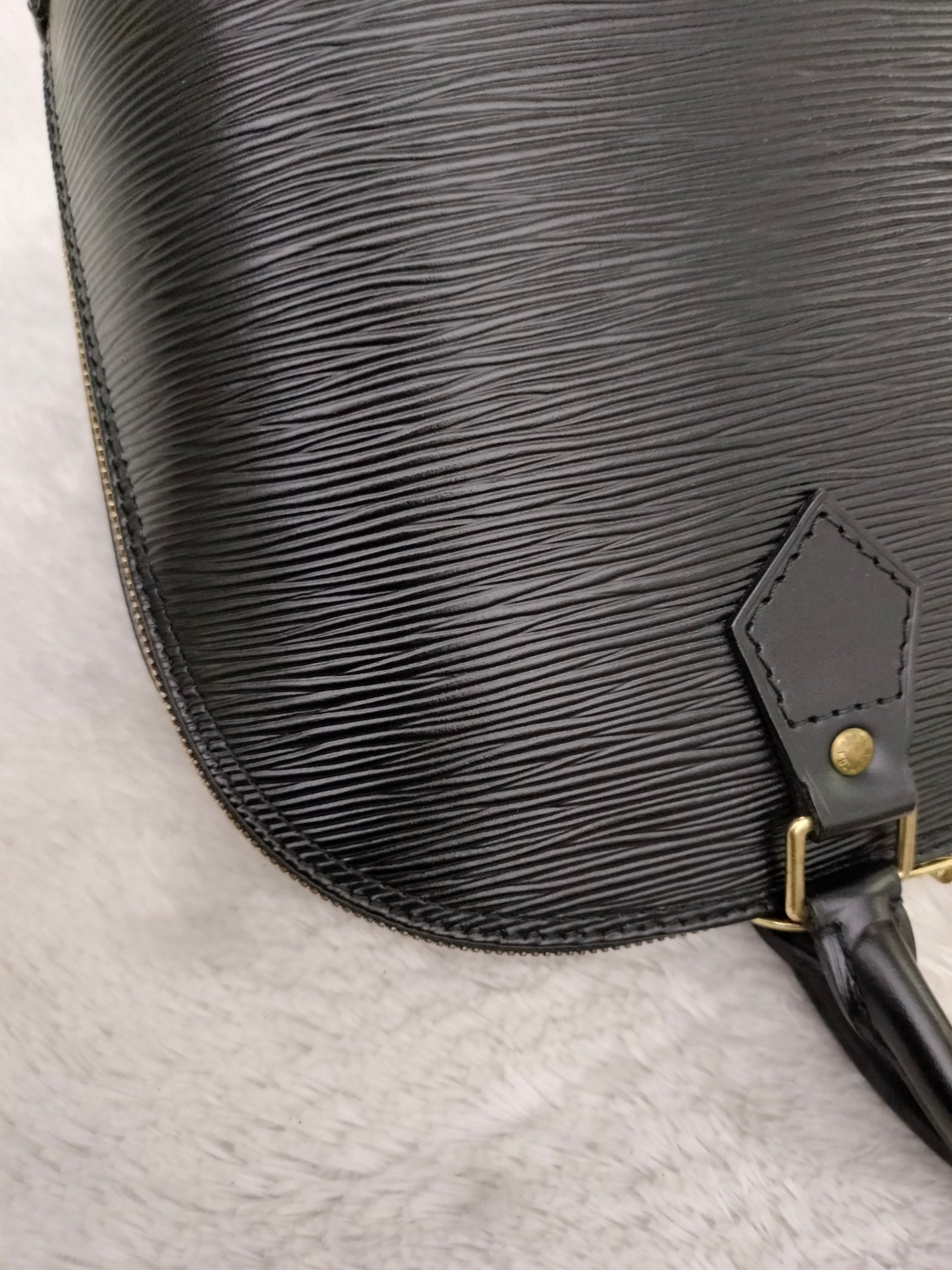 LV Alma PM Epi Black Vintage