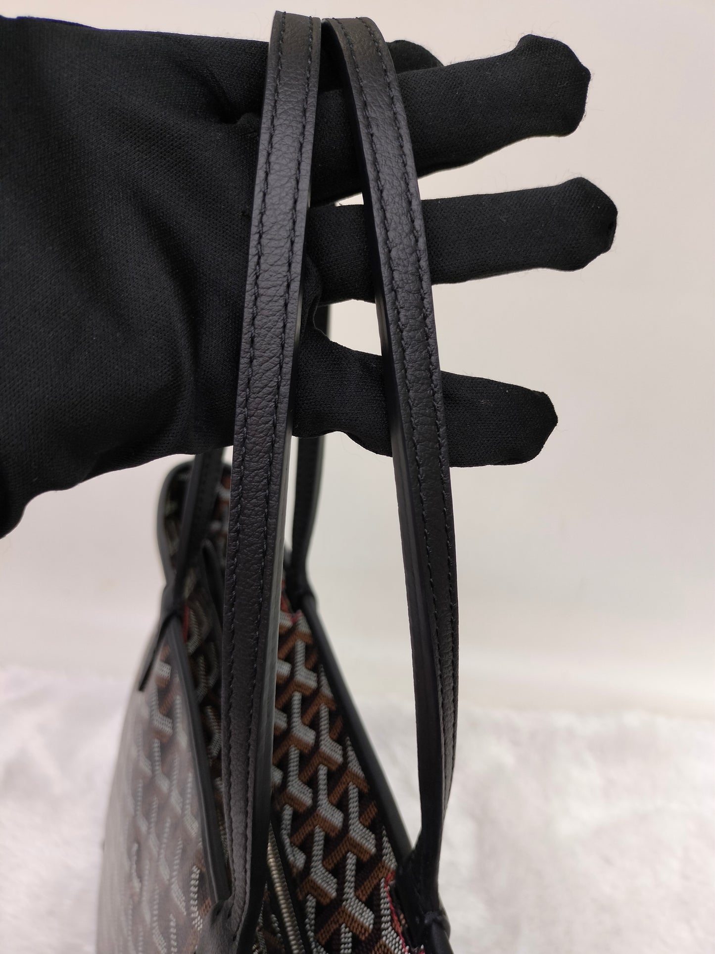 *Excellent Condition* Goyard Artois PM Noir 2024