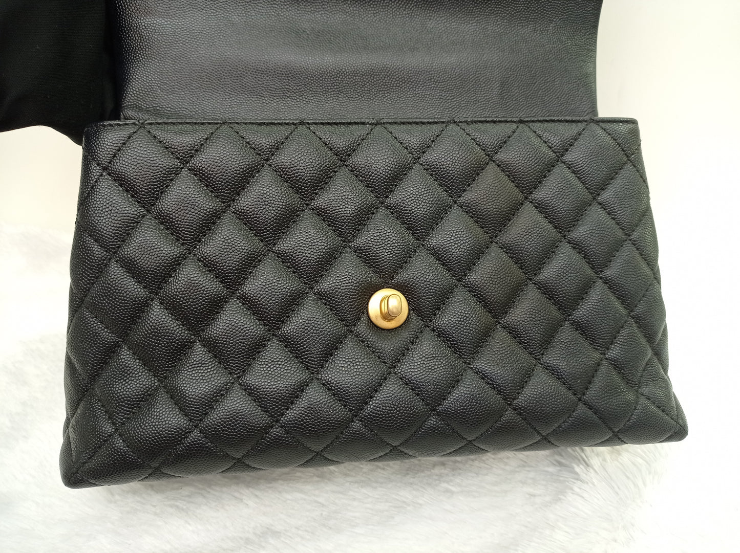 Chanel Coco Handle Medium Caviar Black GHW #25
