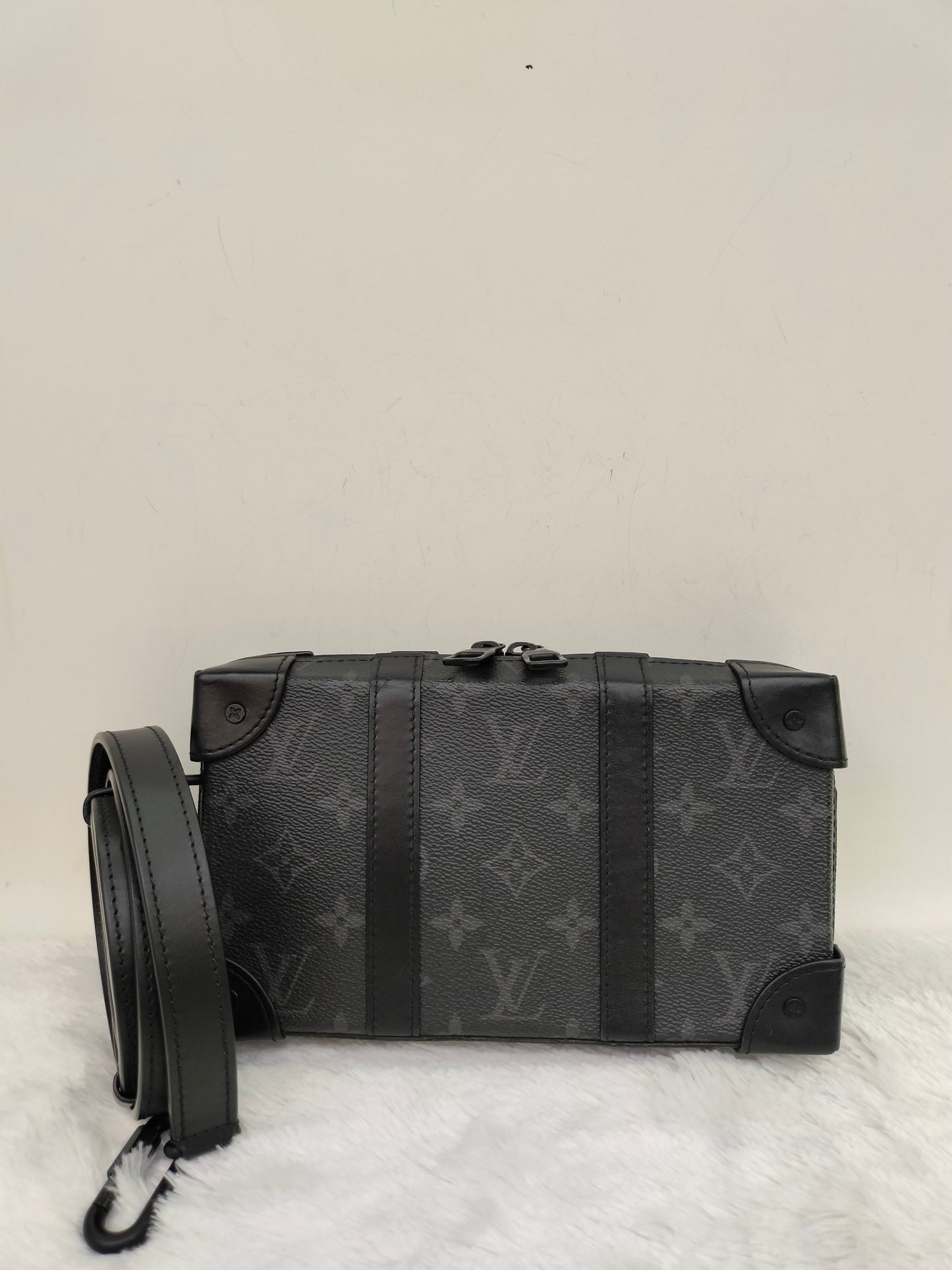 LV Soft Trunk Wallet Monogram Eclipse (CHIP)