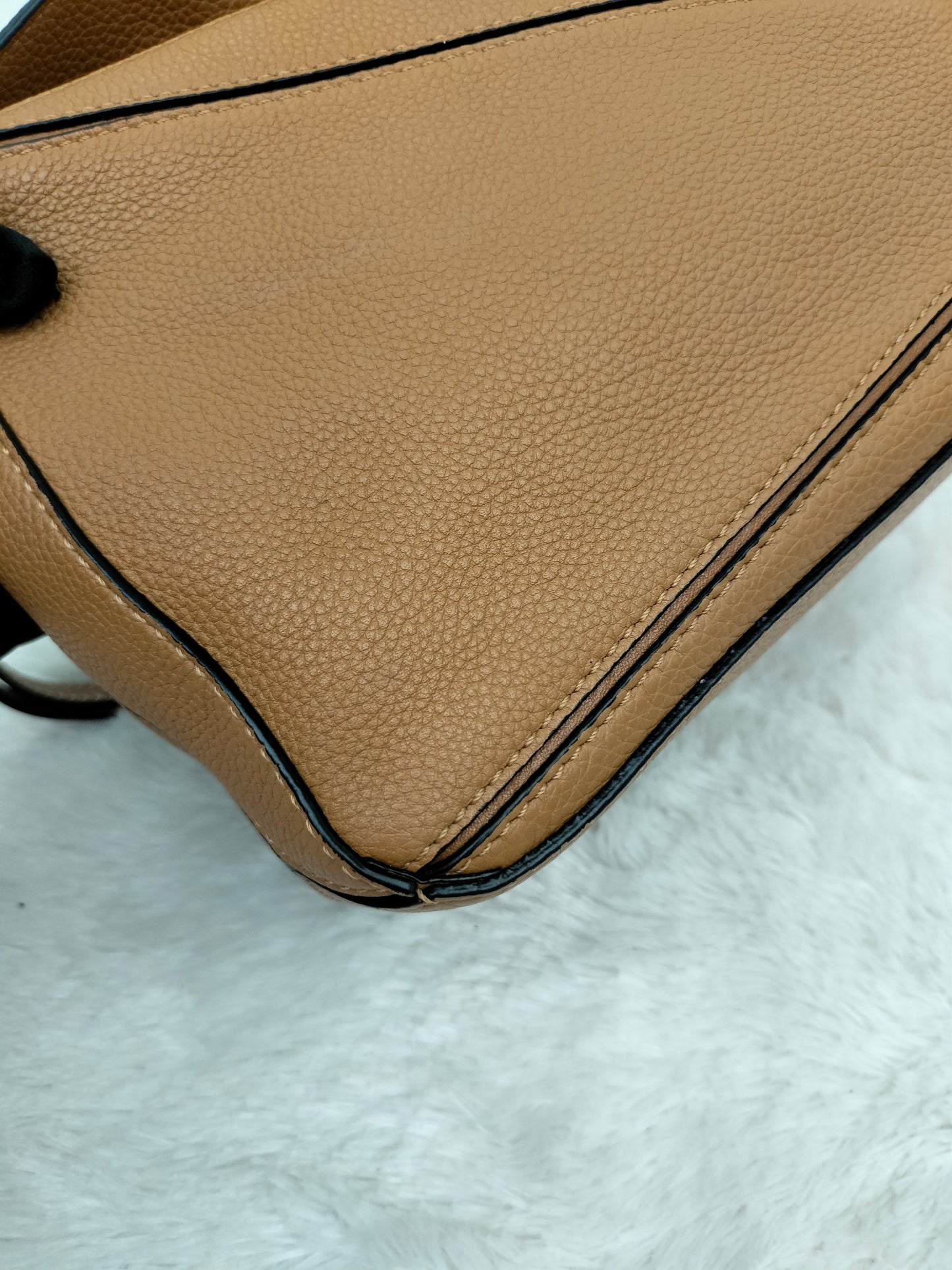 Loewe Puzzle Small Grained Caramel GHW 2020