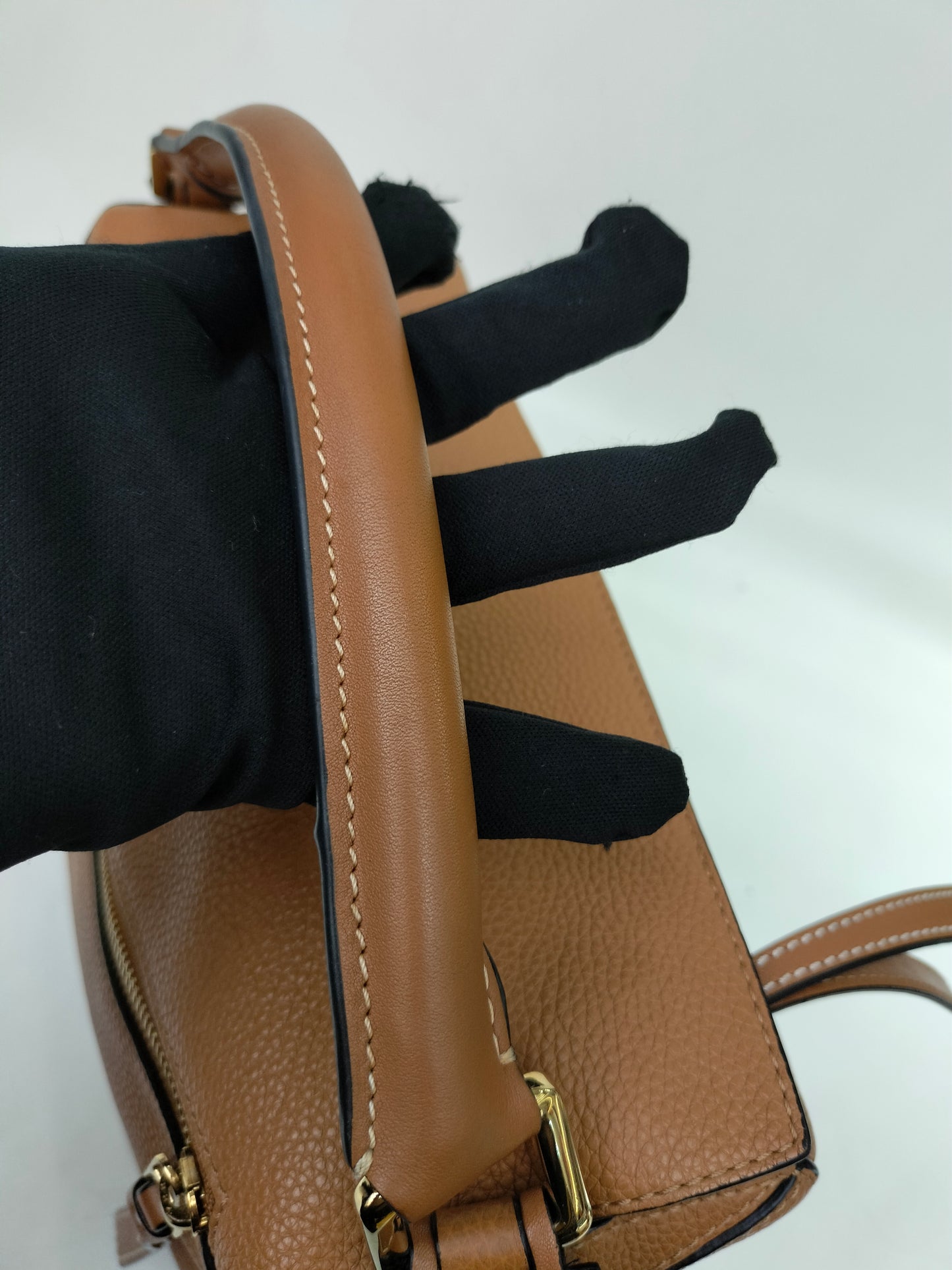 Loewe Puzzle Medium Grained Light Caramel GHW 2018