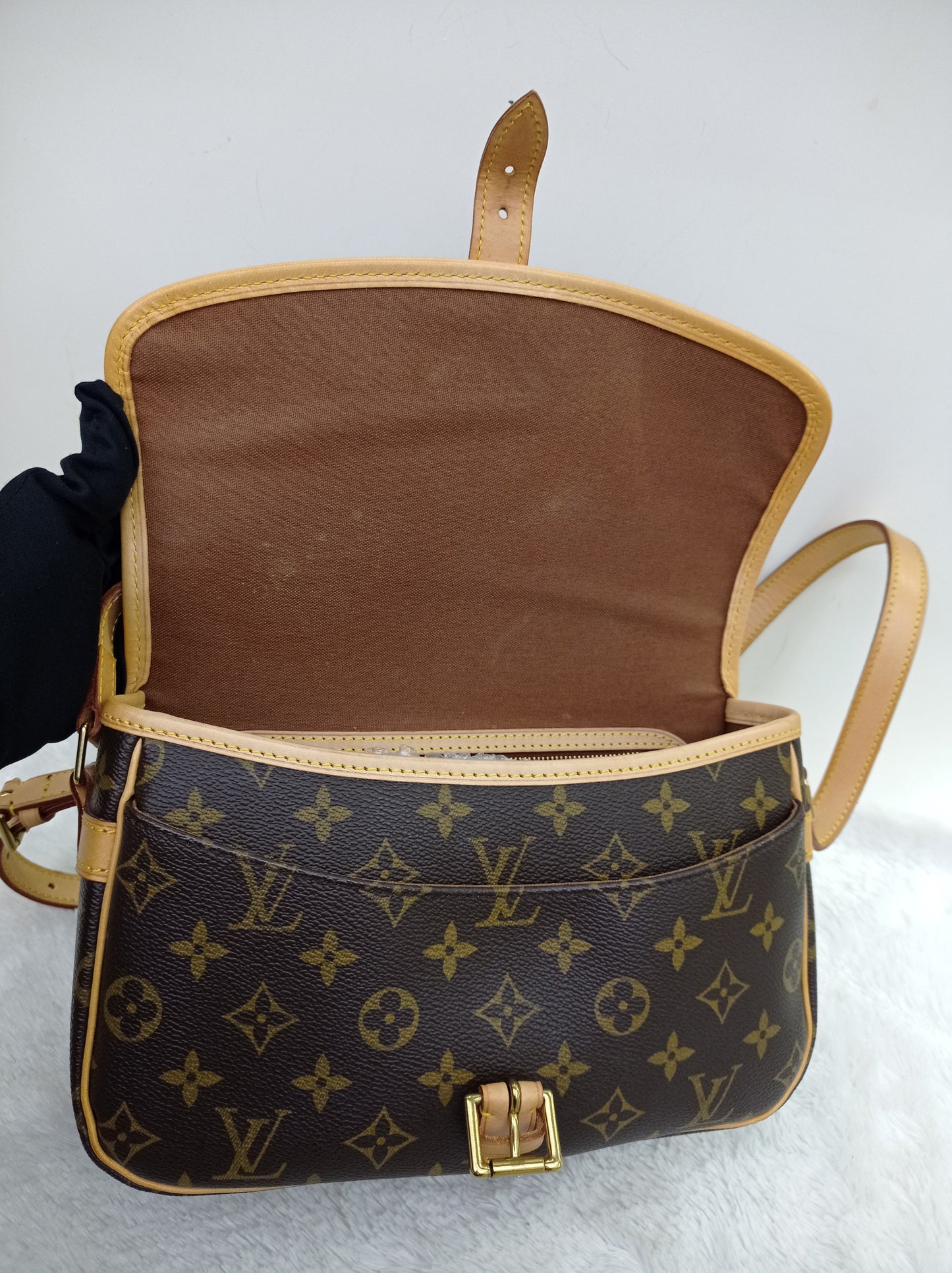 LV Sologne Shoulder Monogram