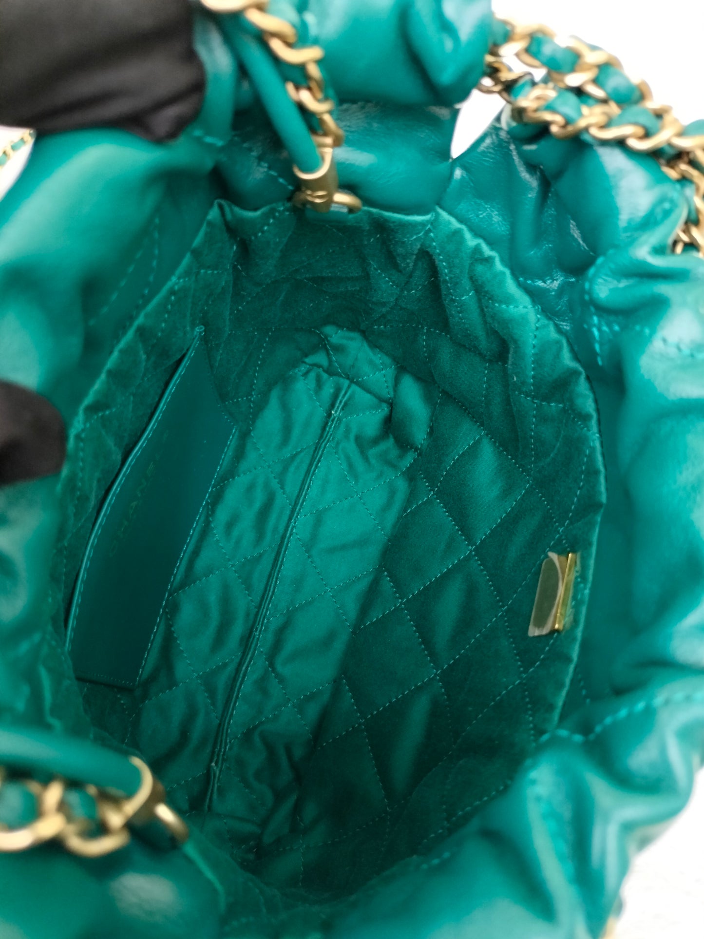 *Neverbeen Used* Chanel C22 Mini Calfskin Green GHW (CHIP)