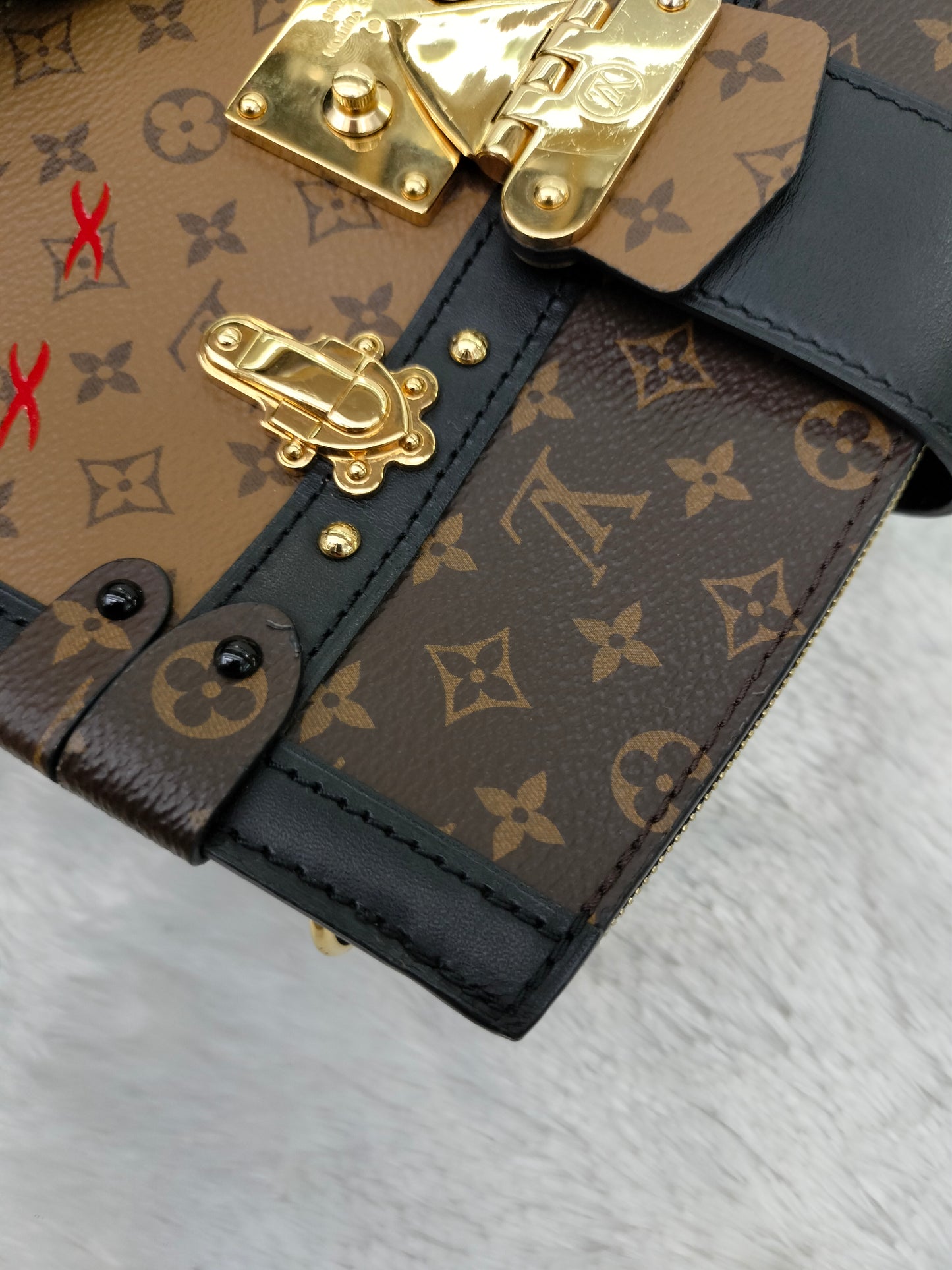 LV Trunk Clutch Monogram Reverse 2018