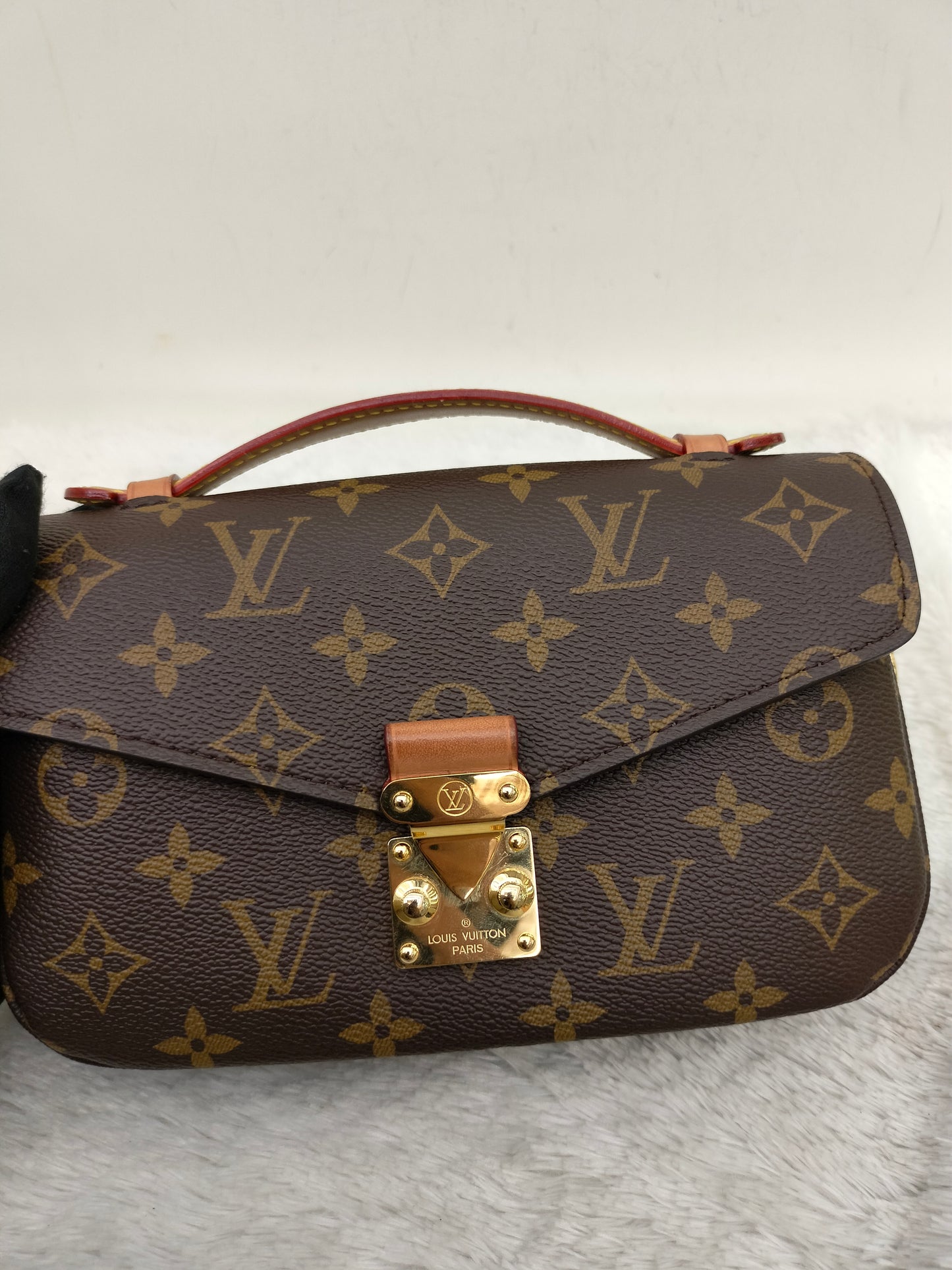 LV Pochette Metis East West Monogram 2023 (CHIP)