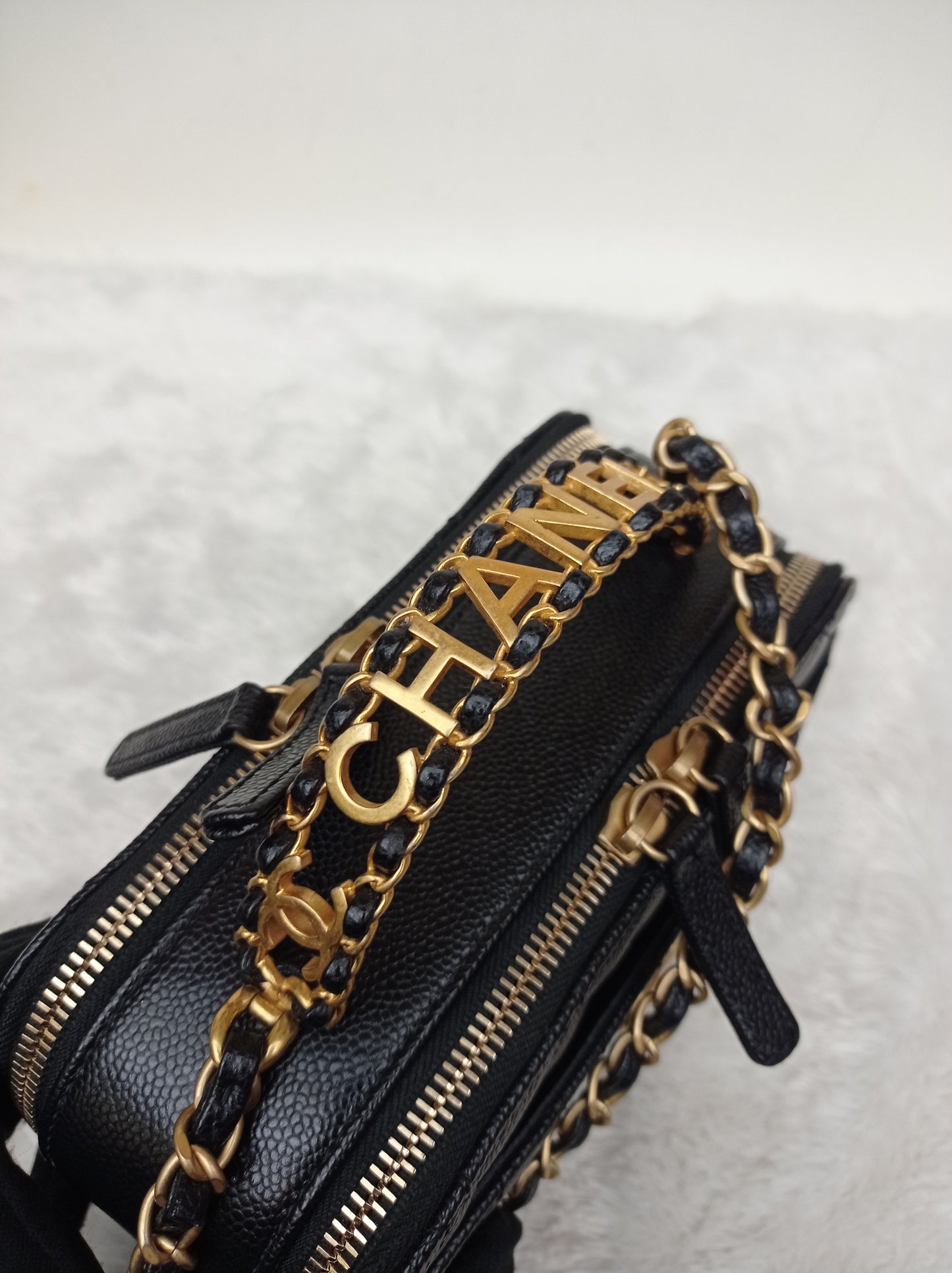 *Neverbeen Used* Chanel Pick Me Up Vanity Case Small Caviar Black GHW (CHIP)