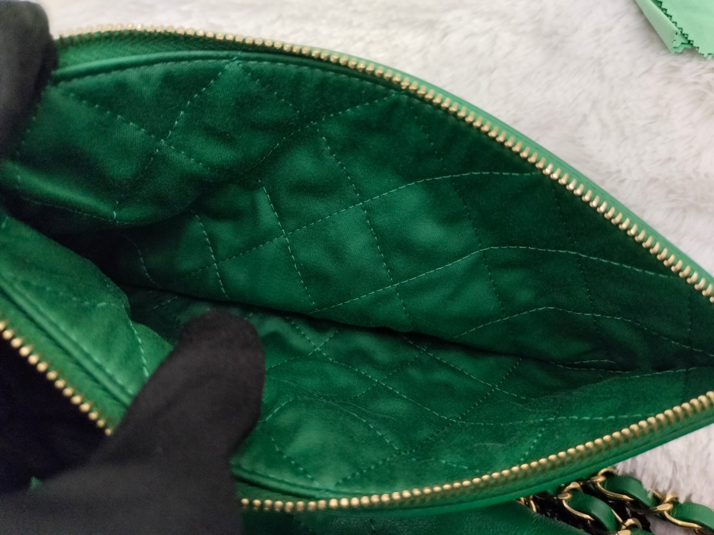 *Neverbeen Used* Chanel C22 Medium Calfskin Green GHW (CHIP)