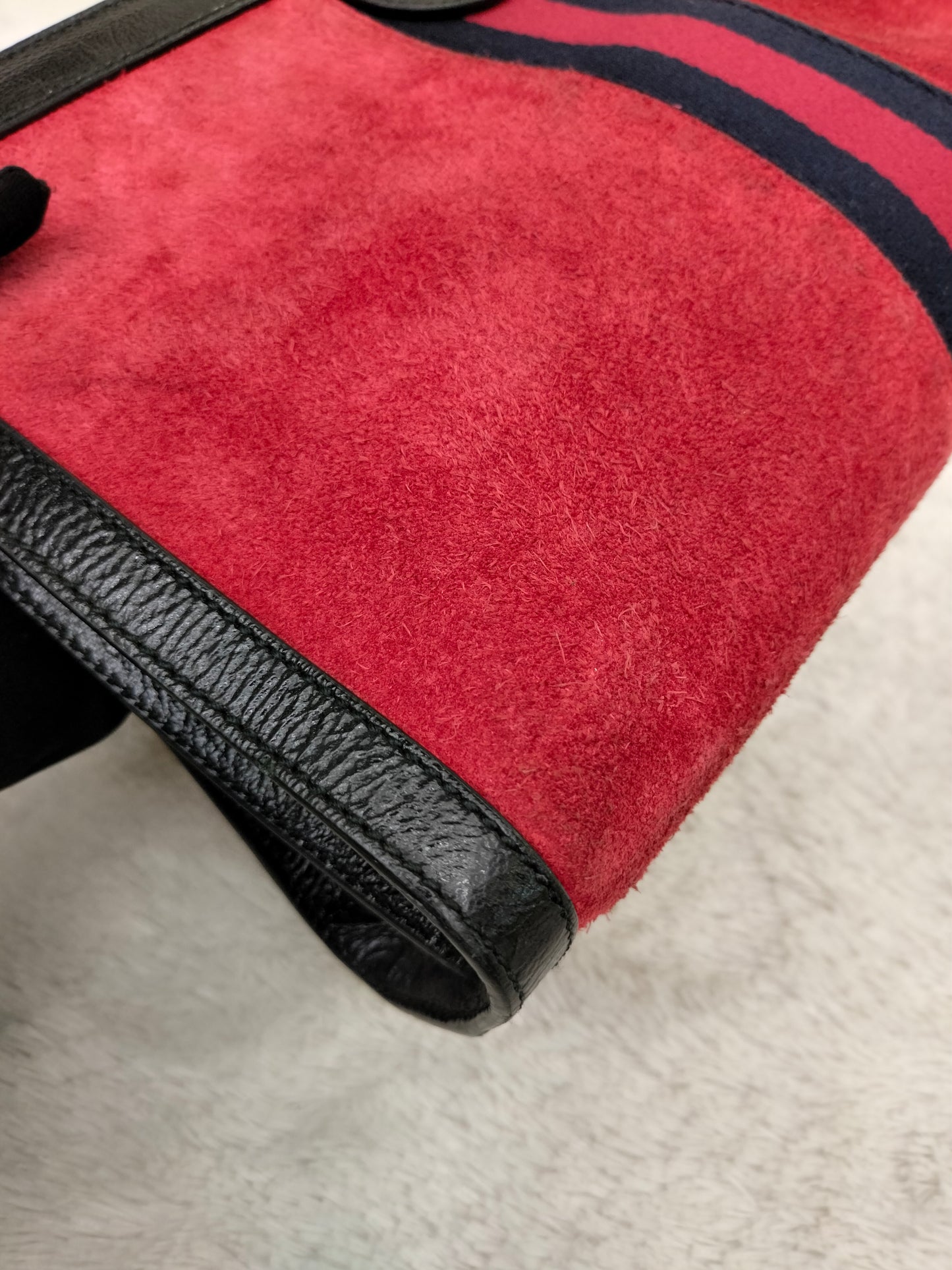 Gucci Ophidia Medium Suede Patent Black Red GHW
