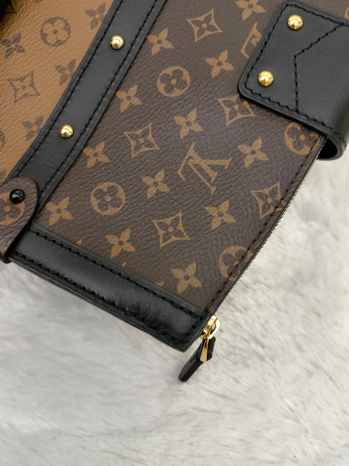 LV Trunk Clutch Monogram Reverse 2018