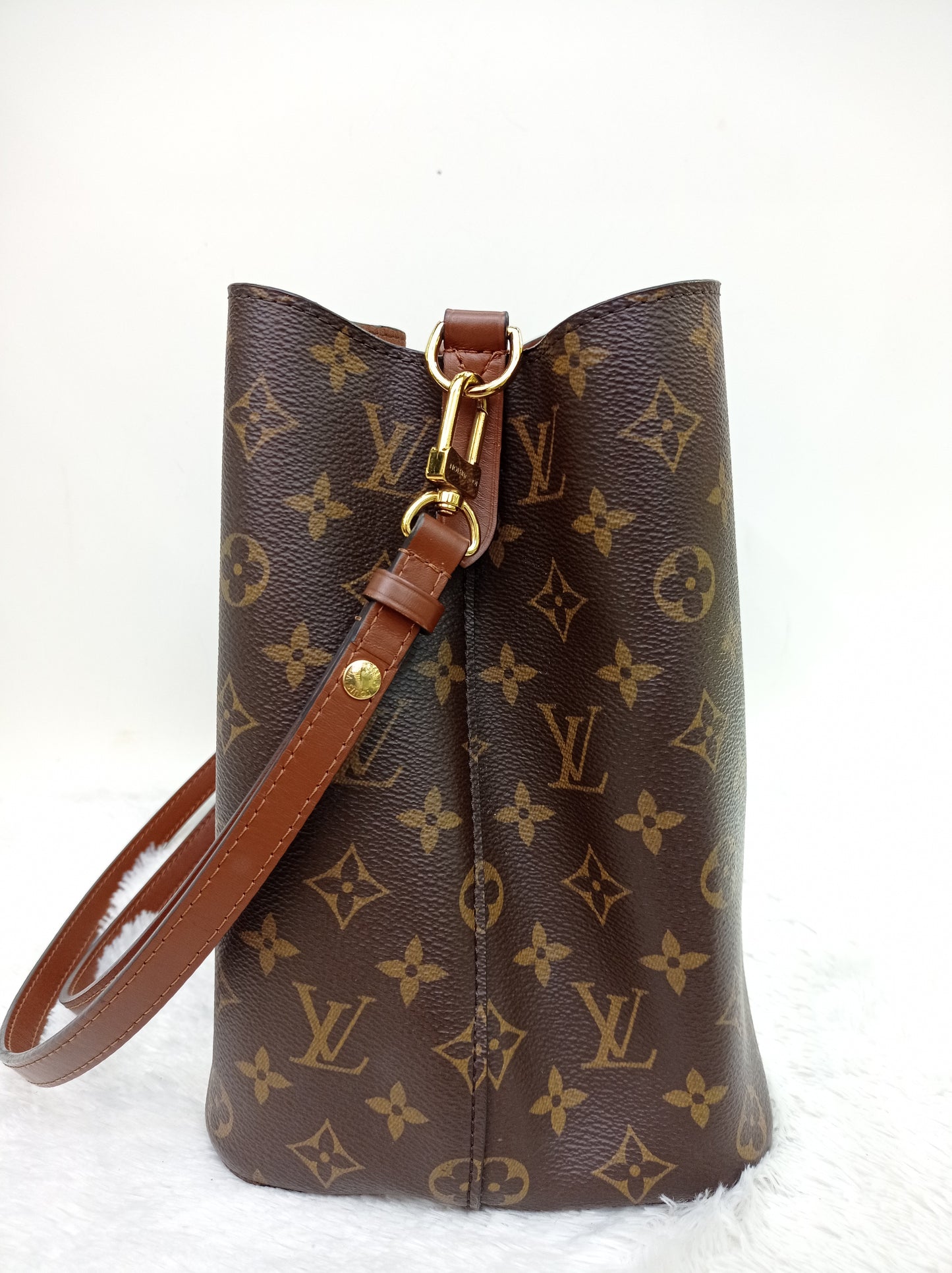 LV Neo Noe MM Monogram Caramel (CHIP)