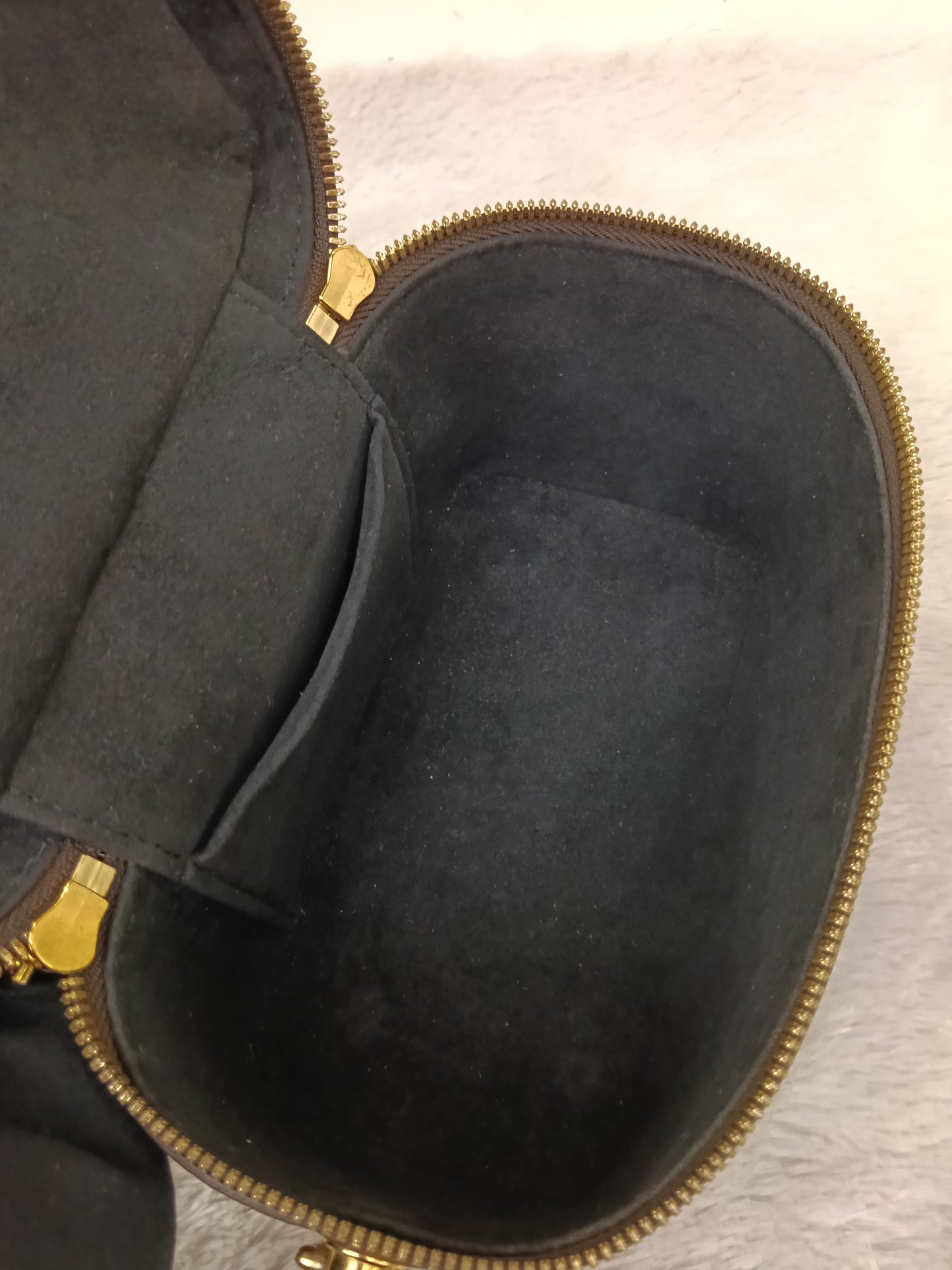 LV Vanity PM Monogram Reverse (CHIP)