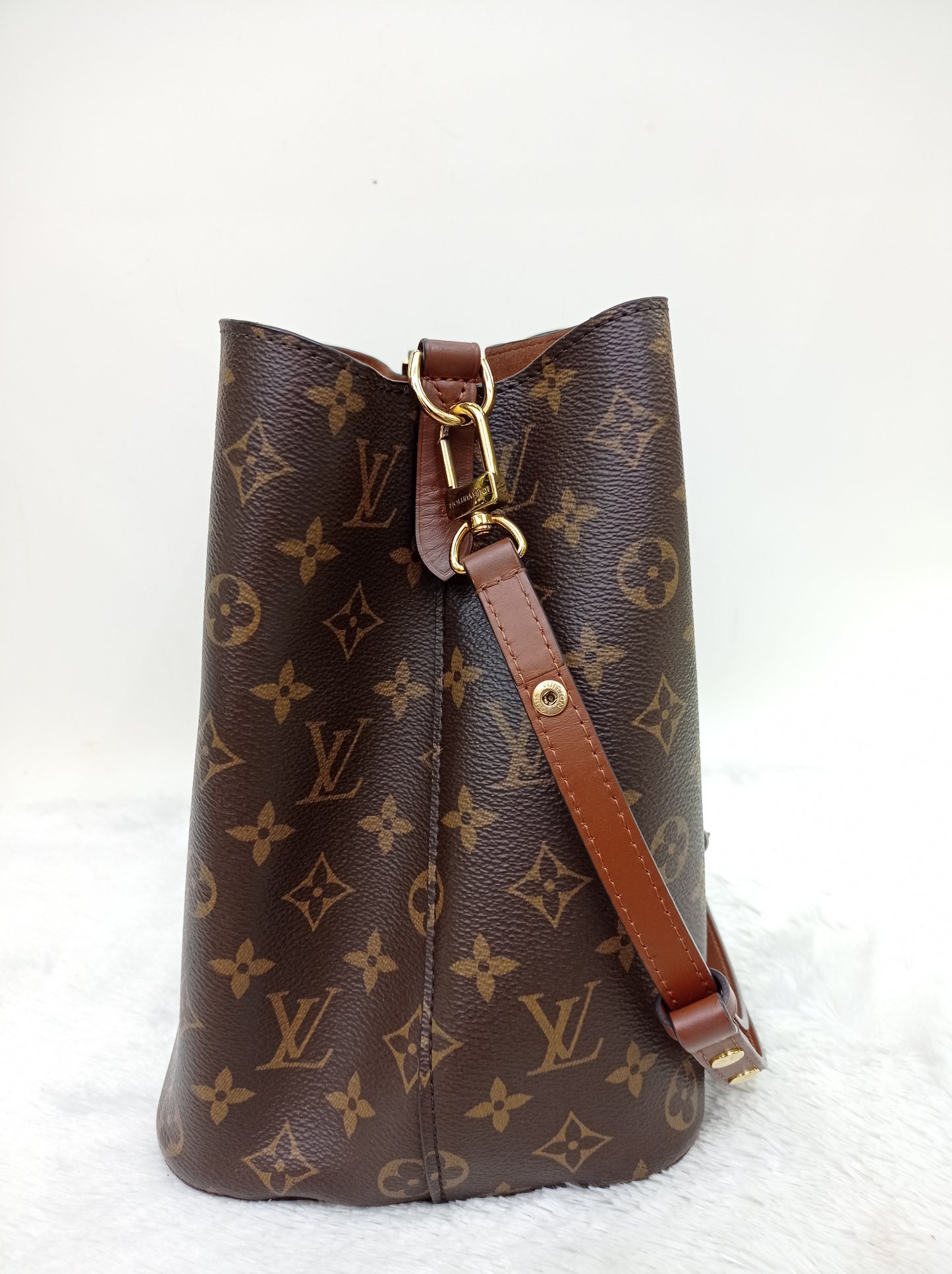LV Neo Noe MM Monogram Caramel (CHIP)