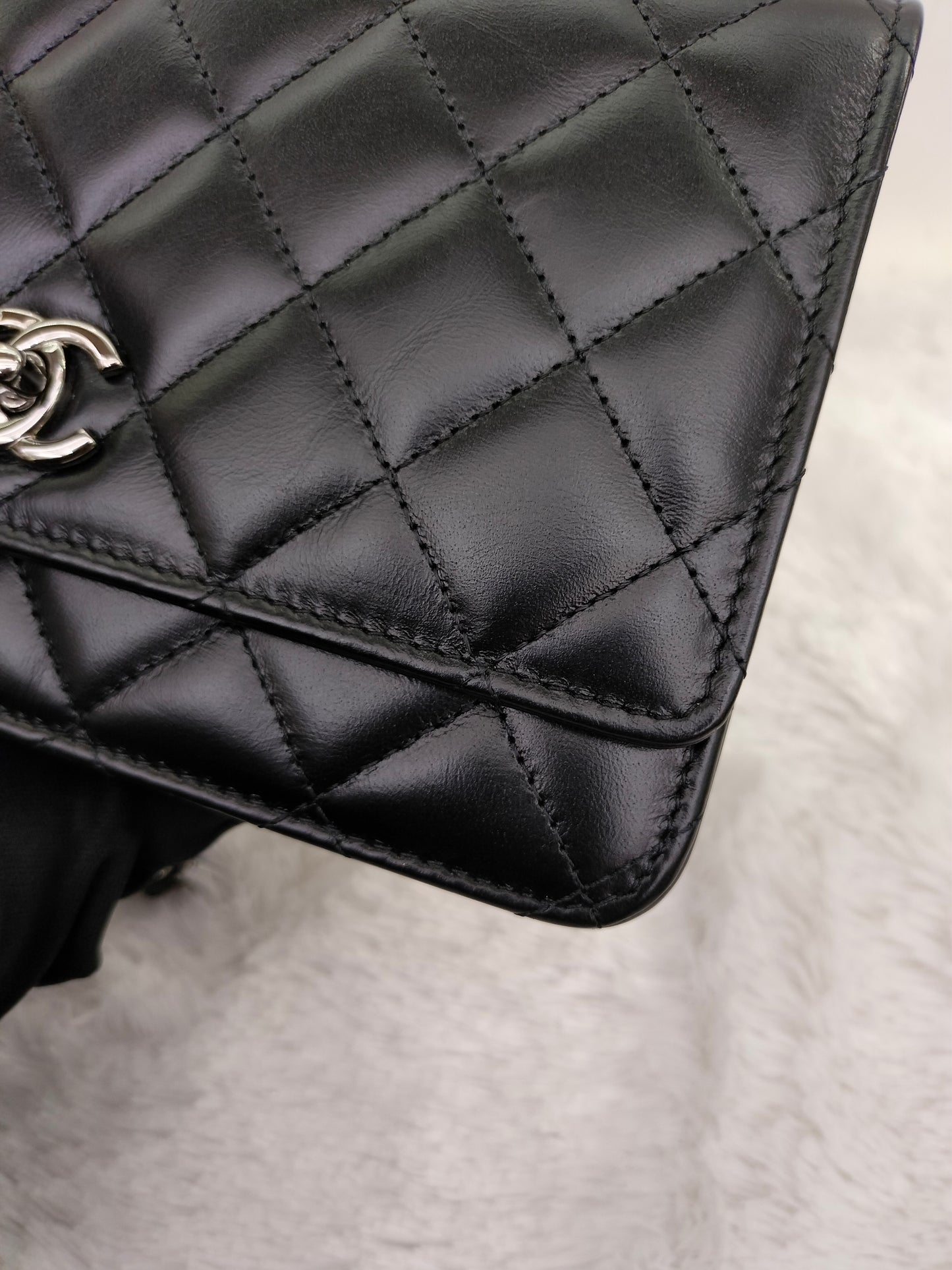 Chanel WOC Top Handle Lamb Black SHW (CHIP)