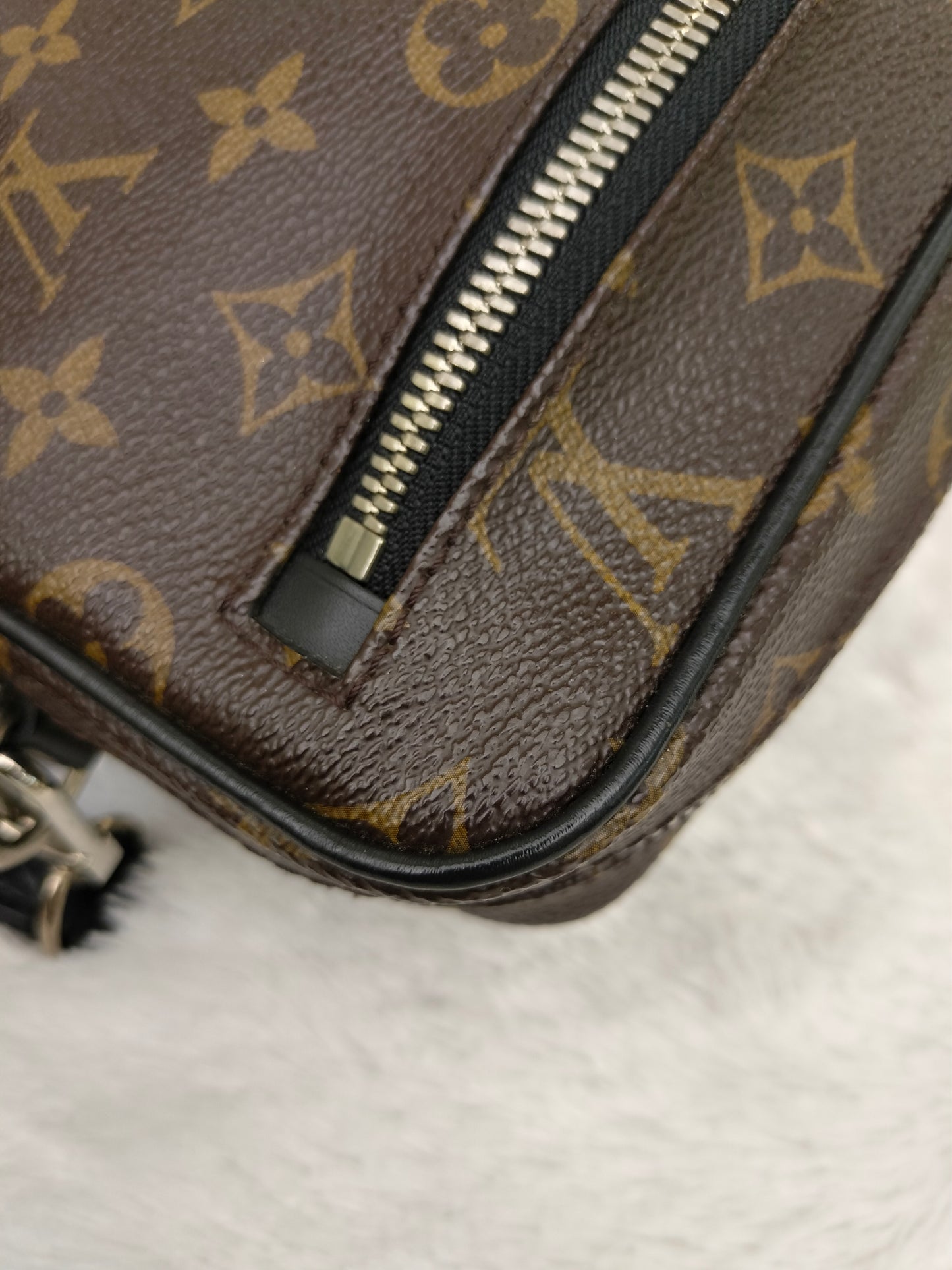LV Kasai Monogram Macassar 2018