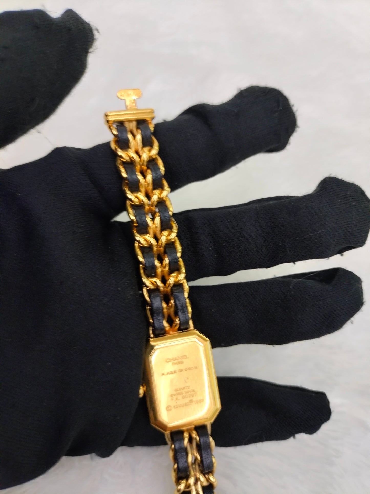 Chanel Watch Black GHW size M