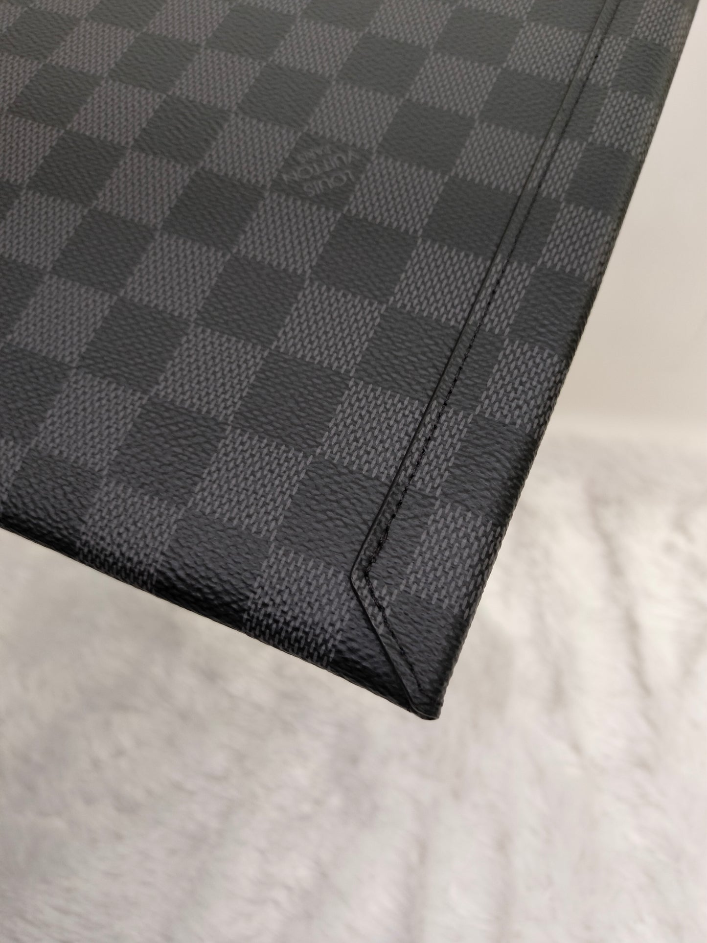 LV Alpha Pochette GM Portofolio Graphite