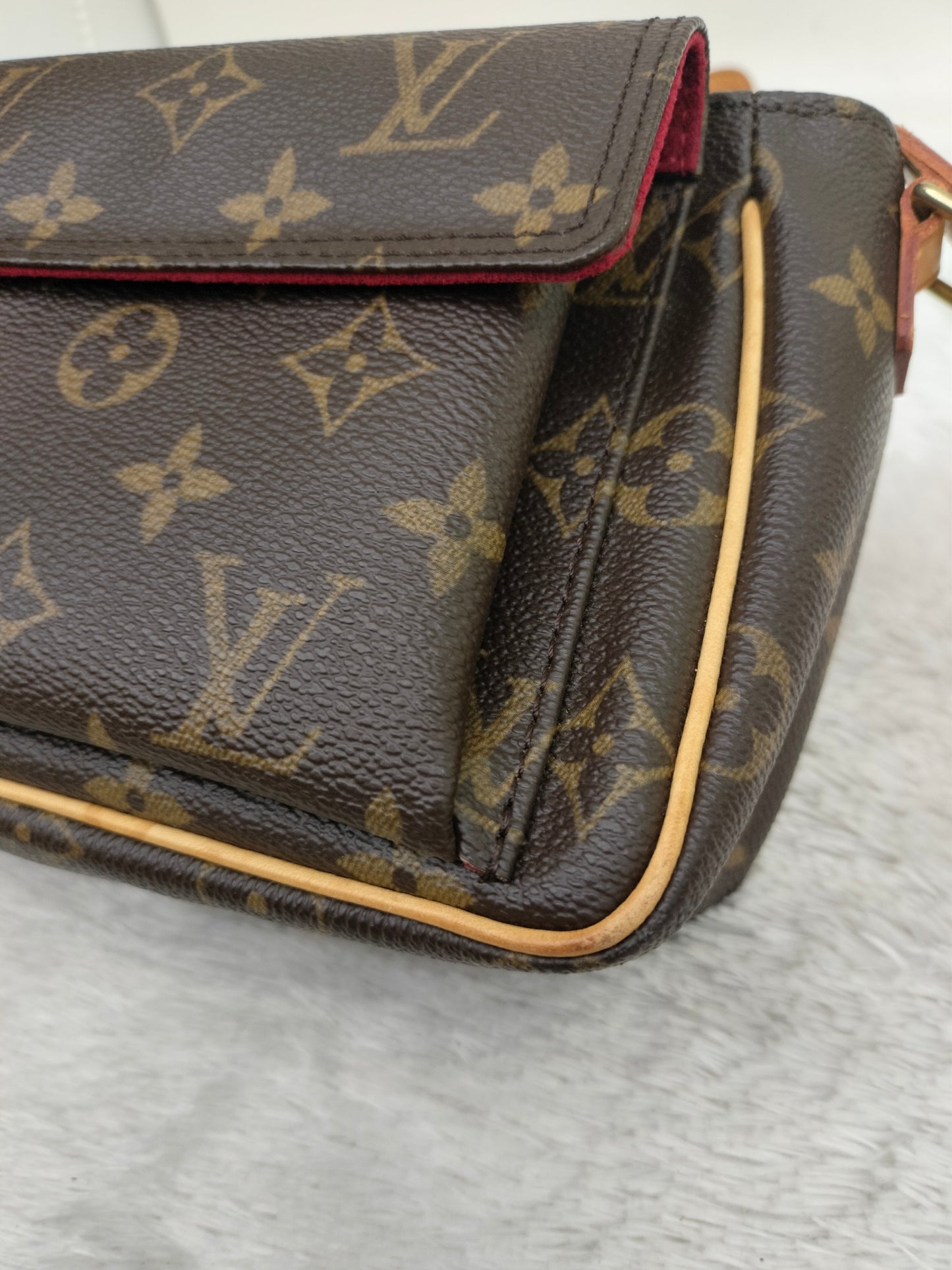 LV Viva Cite PM Monogram
