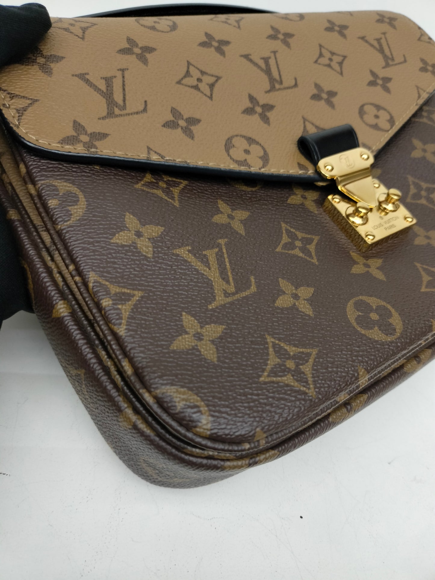 LV Metis Reverse 2020