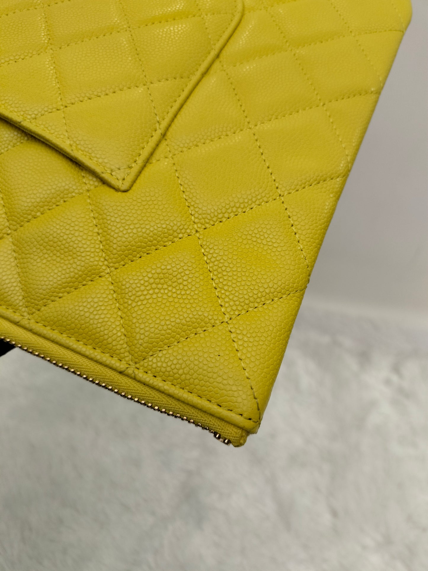 Chanel O'Case Clutch Caviar Yellow LGHW (CHIP)