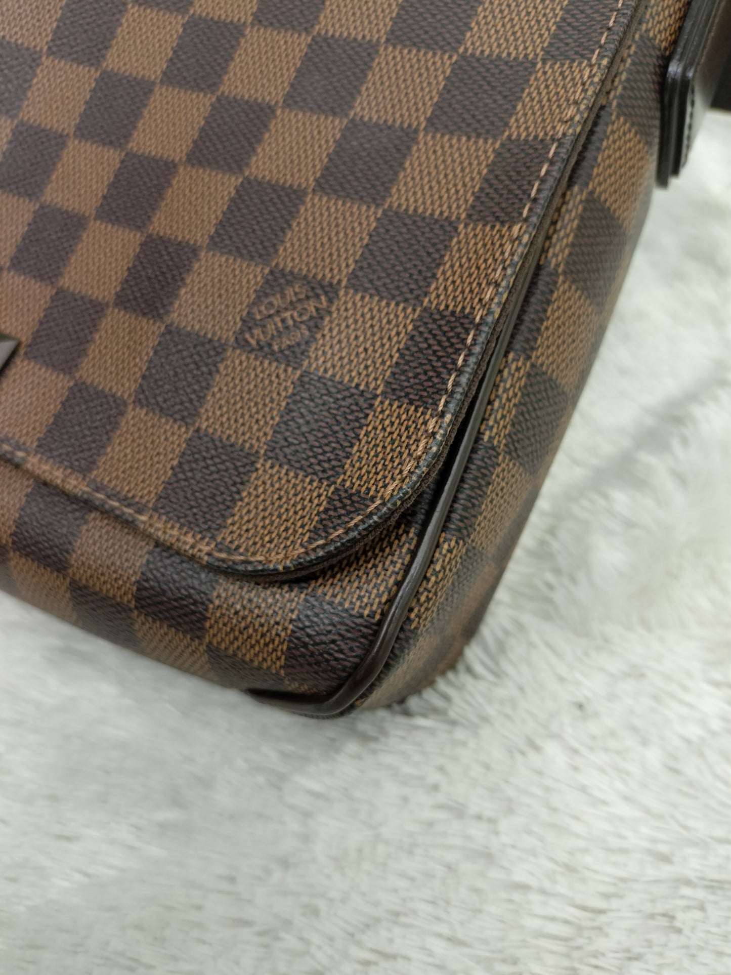 LV District PM Damier