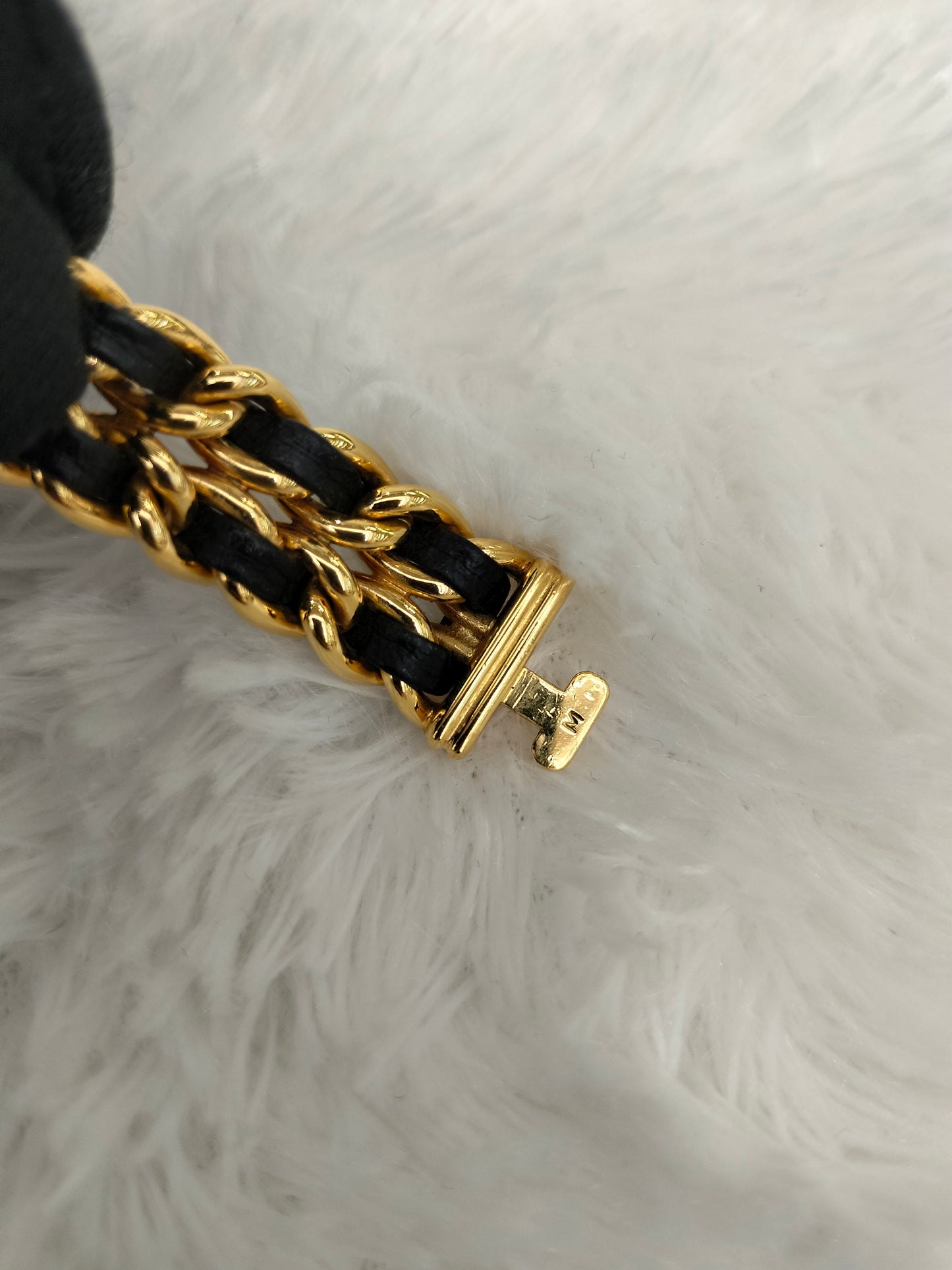 Chanel Watch Black GHW size M