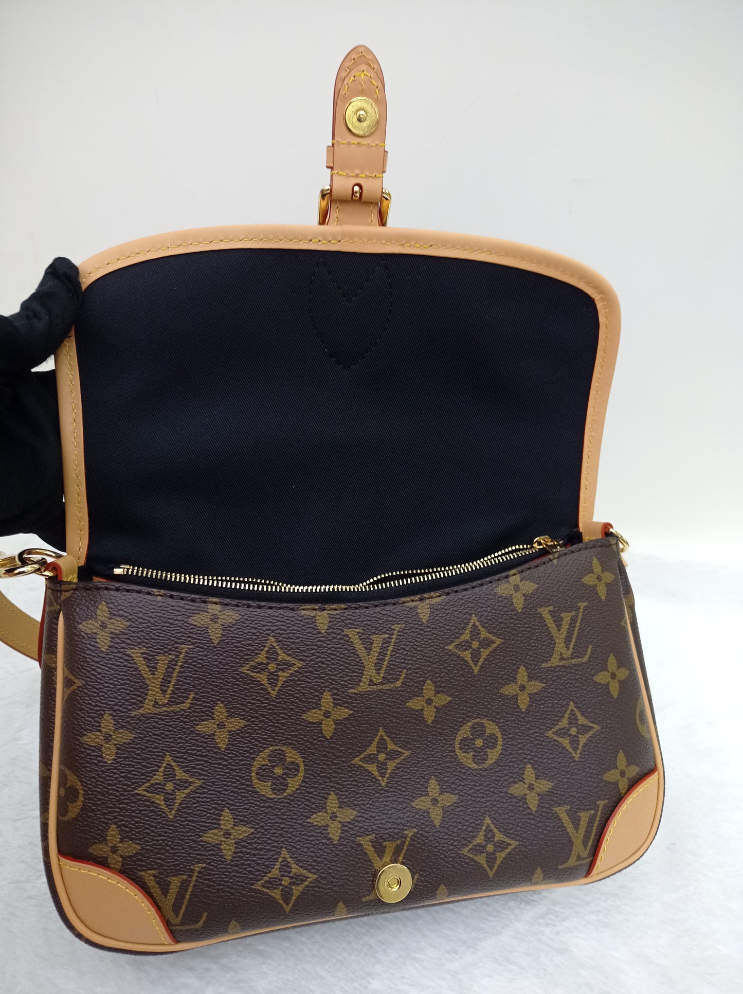 *NEW* LV Diane Monogram Noir 2025 (CHIP)